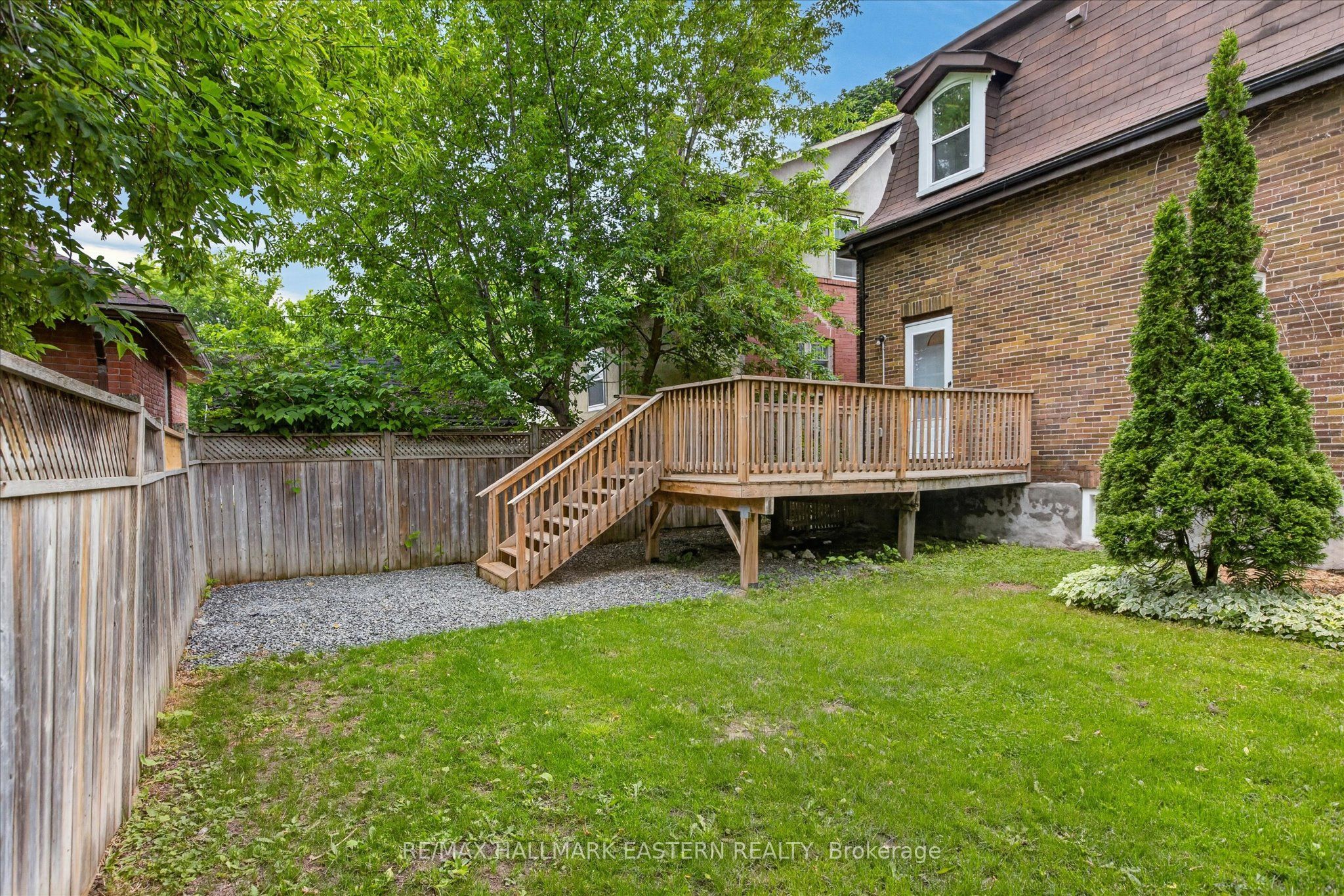475 Aylmer Street N Property Photo 44
