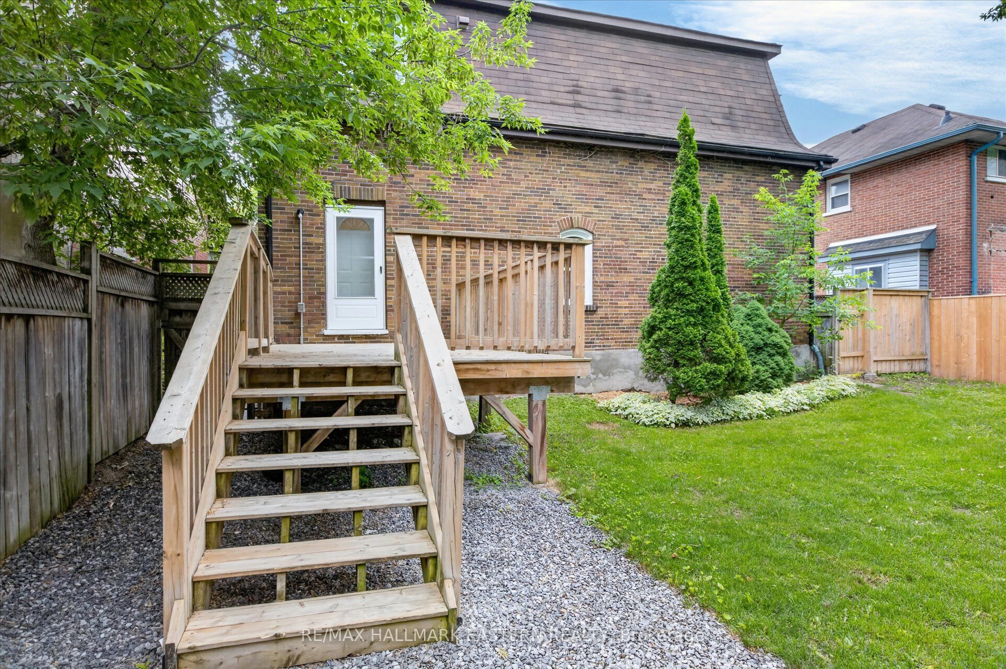 475 Aylmer Street N Property Photo 45