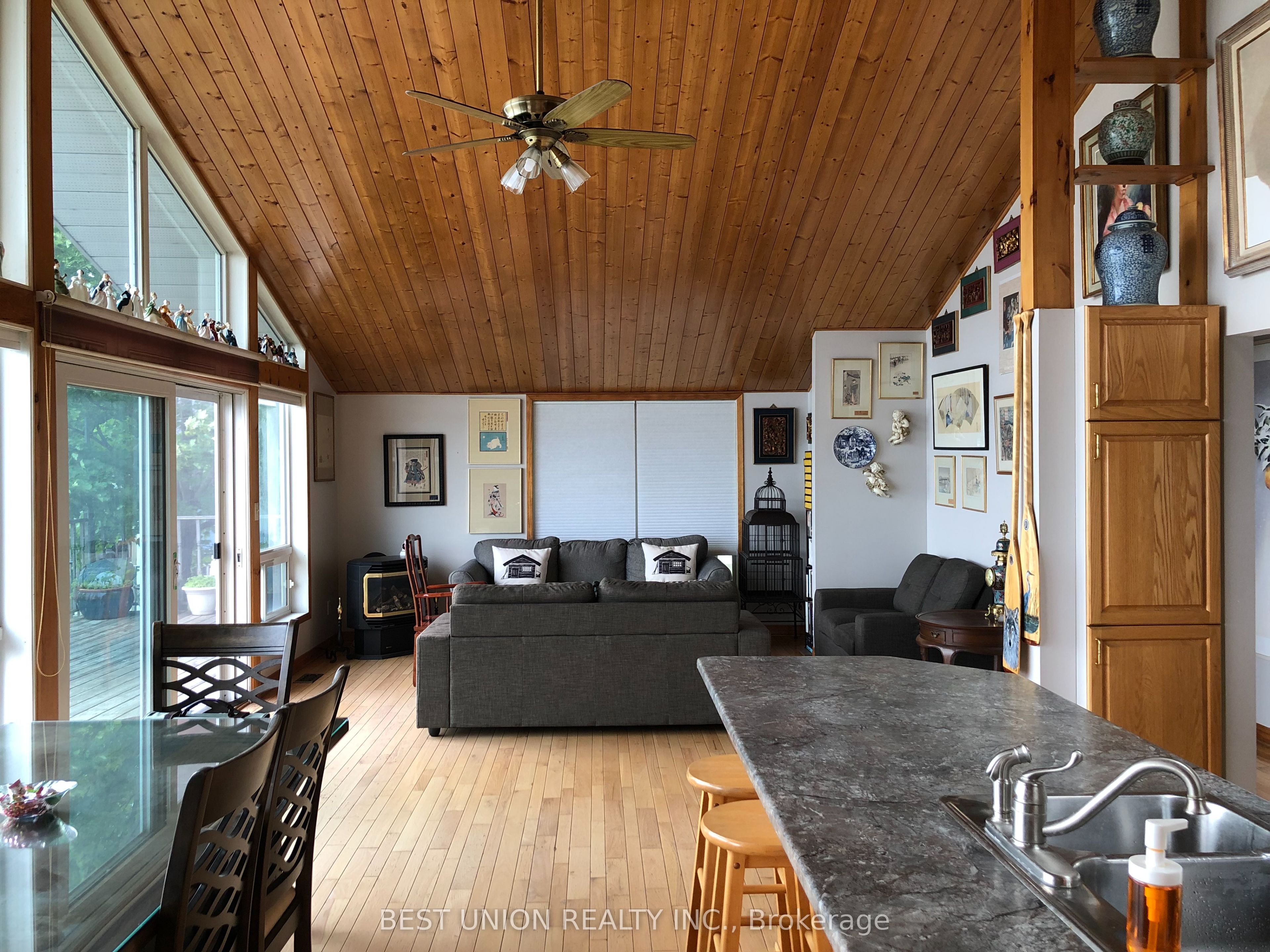 6274 Shearer Point Road Property Photo 4