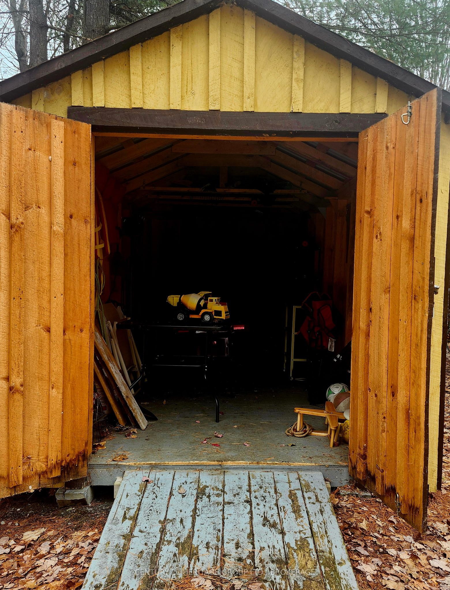 51a Thompson Lane Property Photo 27