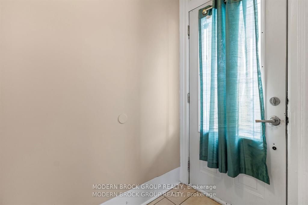 96 Brock Street Property Photo 4