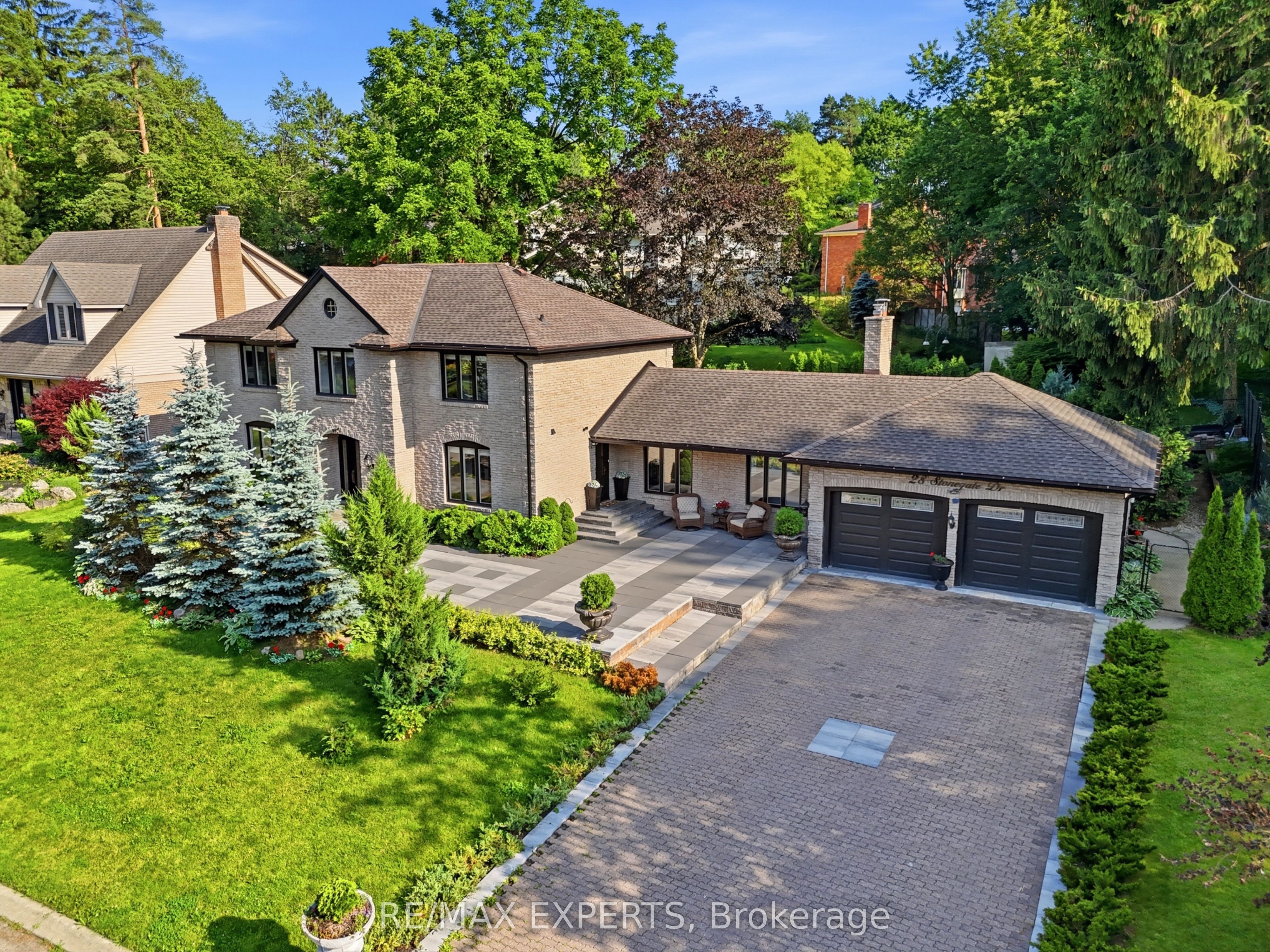 28 Stonegate Drive Property Photo 3