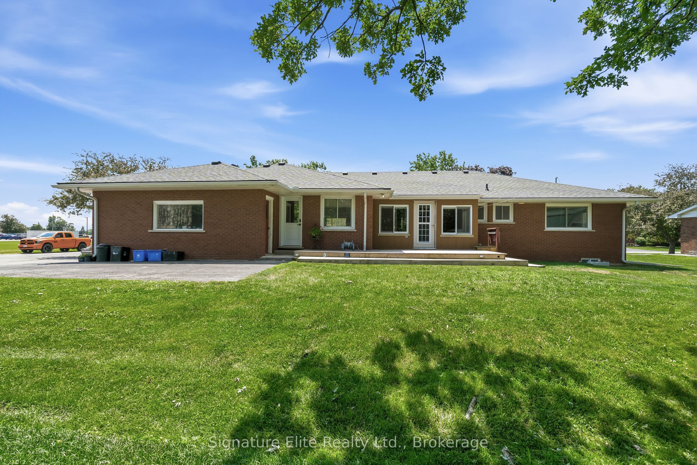 17 Fairfield Drive Property Photo 48