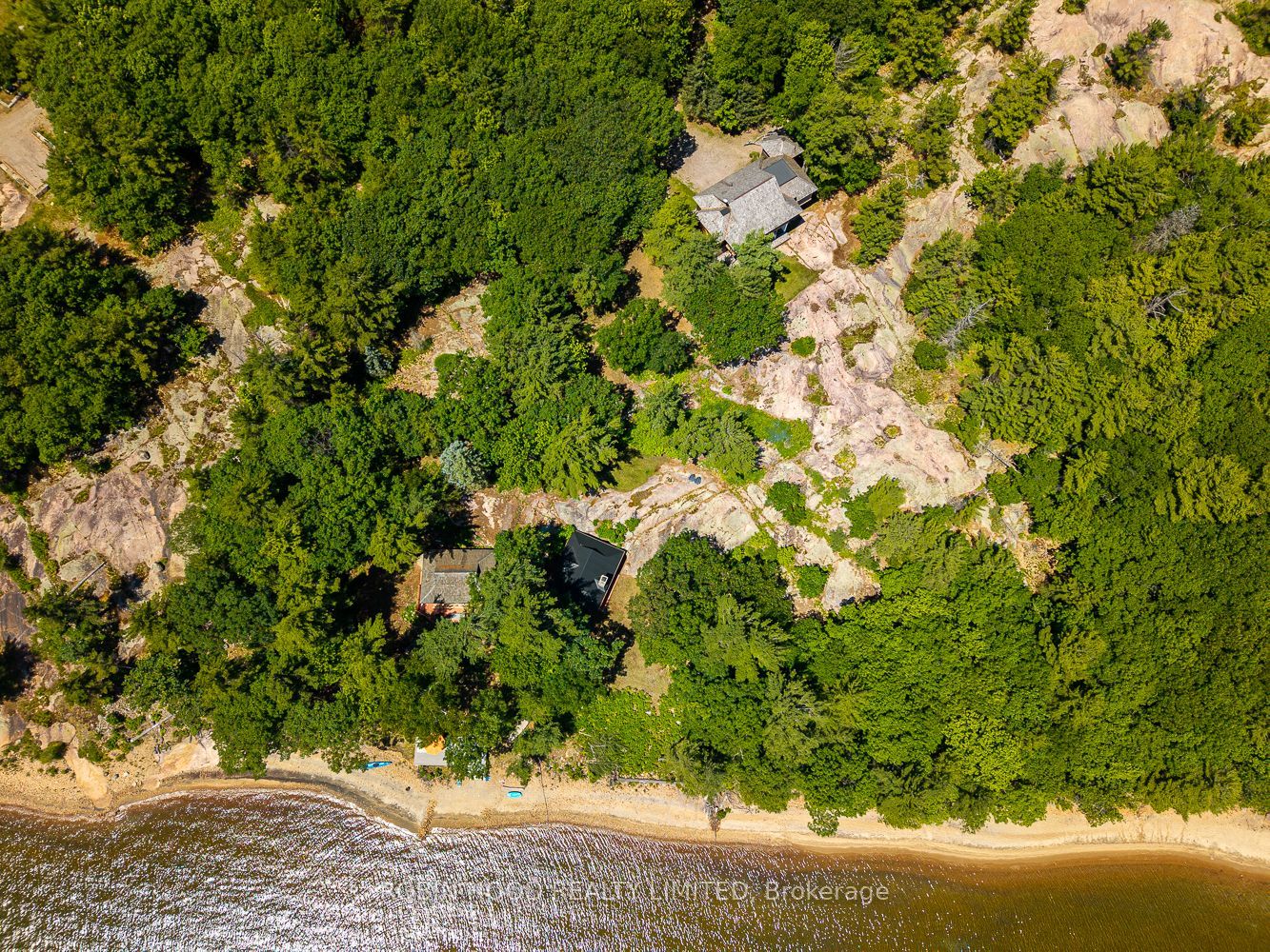 47 Linda Lane E Property Photo 6