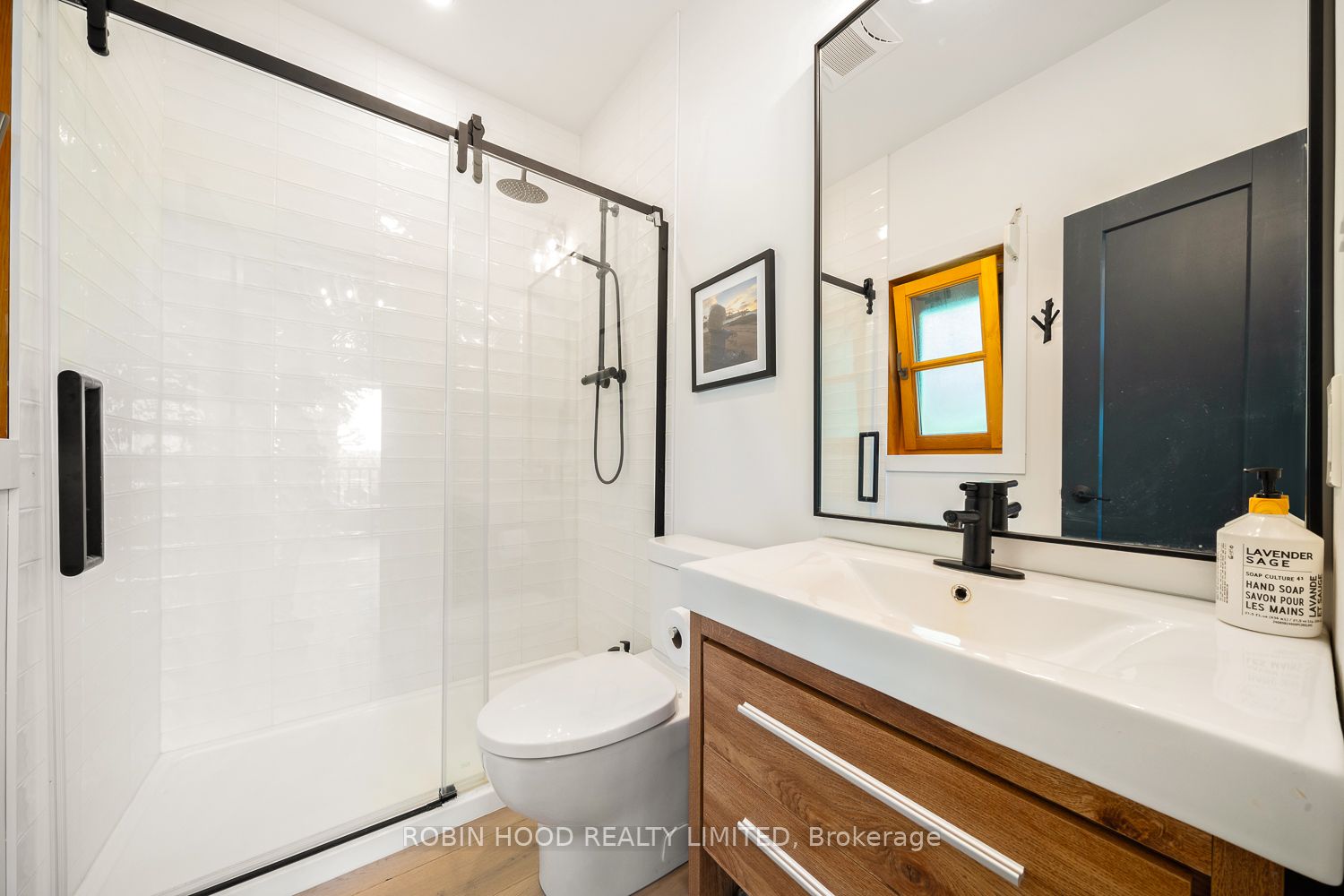 47 Linda Lane E Property Photo 14