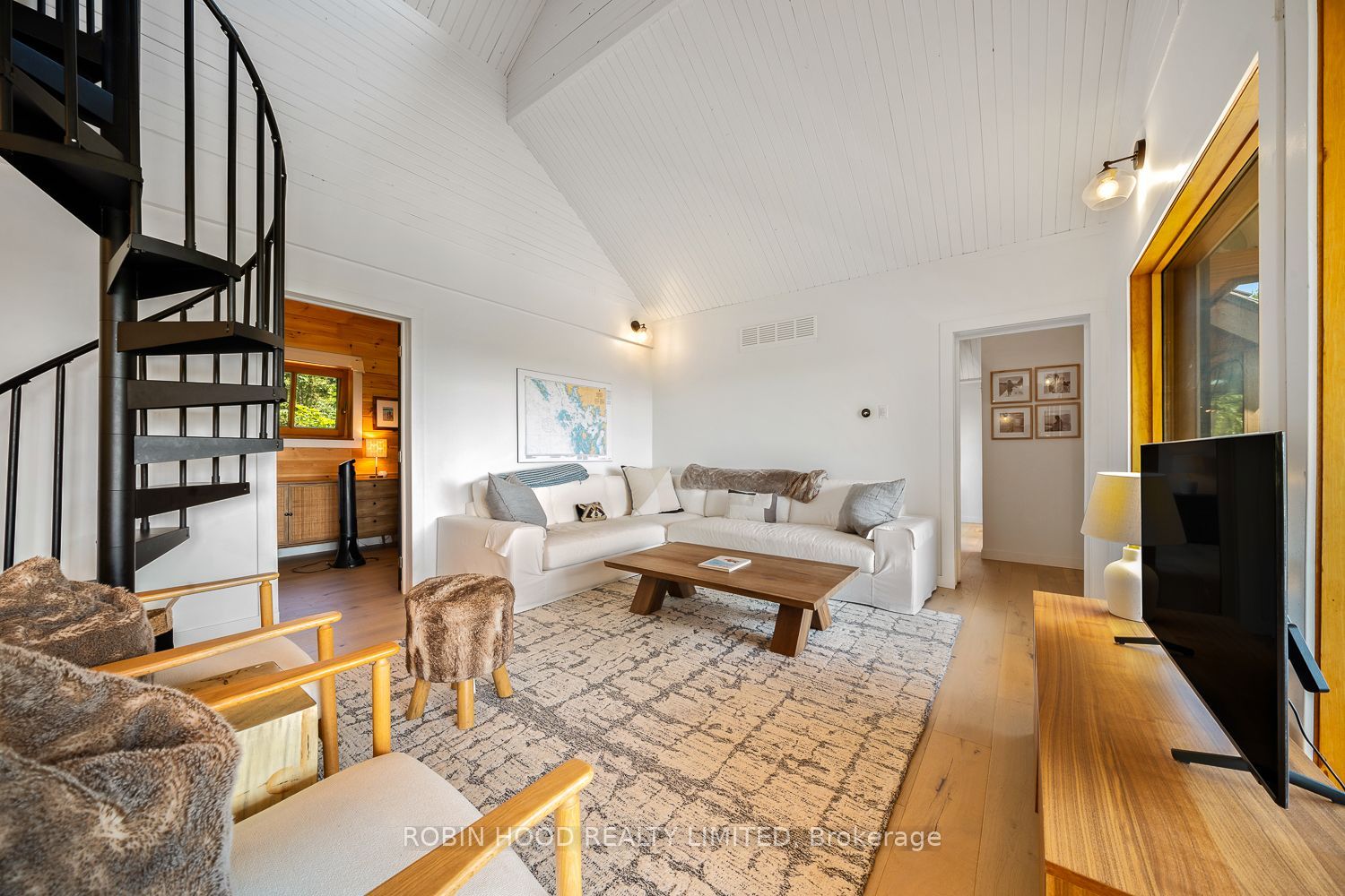 47 Linda Lane E Property Photo 19