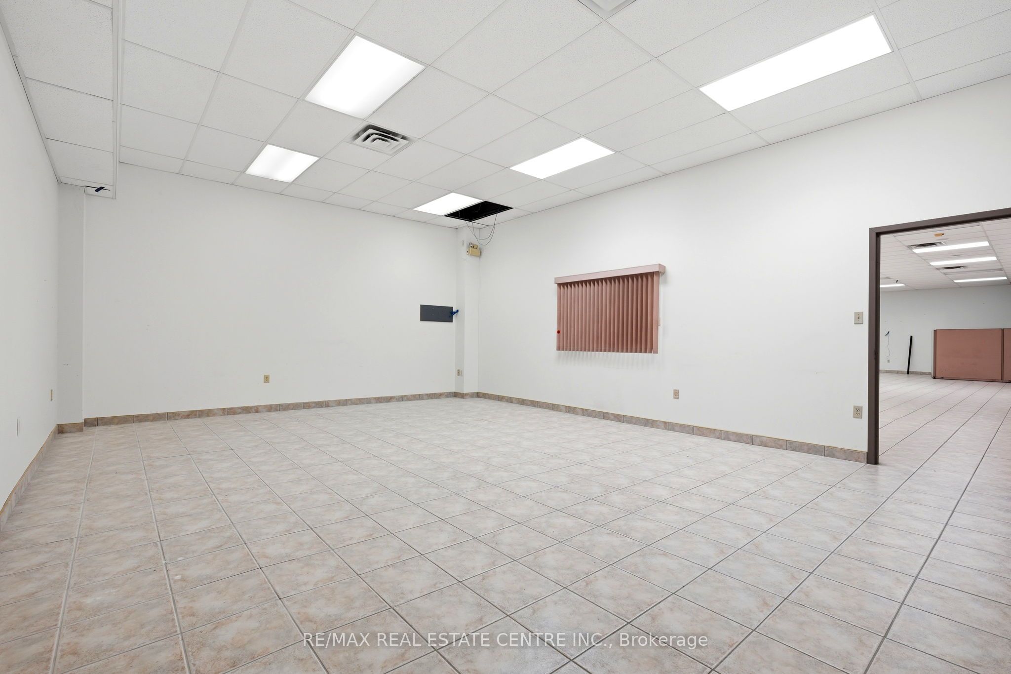 45 Wyndham Street N B1 Property Photo 14