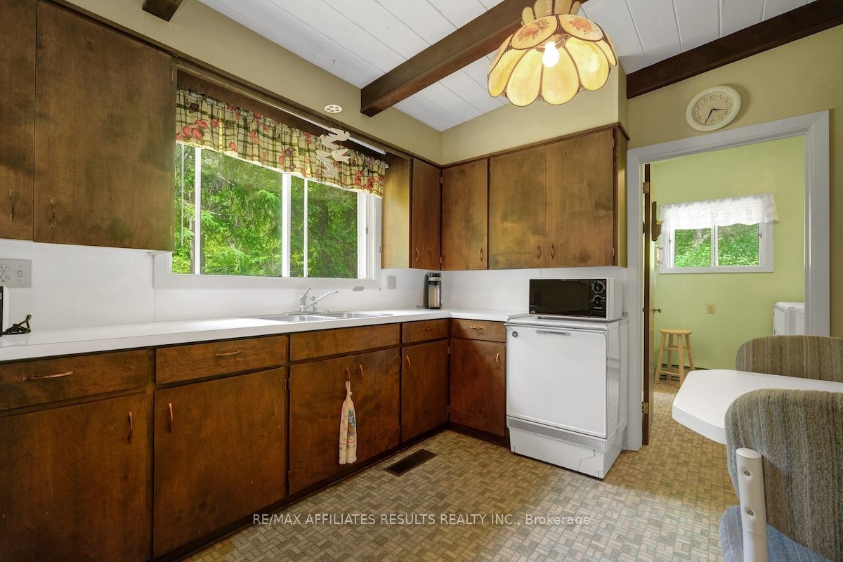 2130 B River Road Property Photo 14
