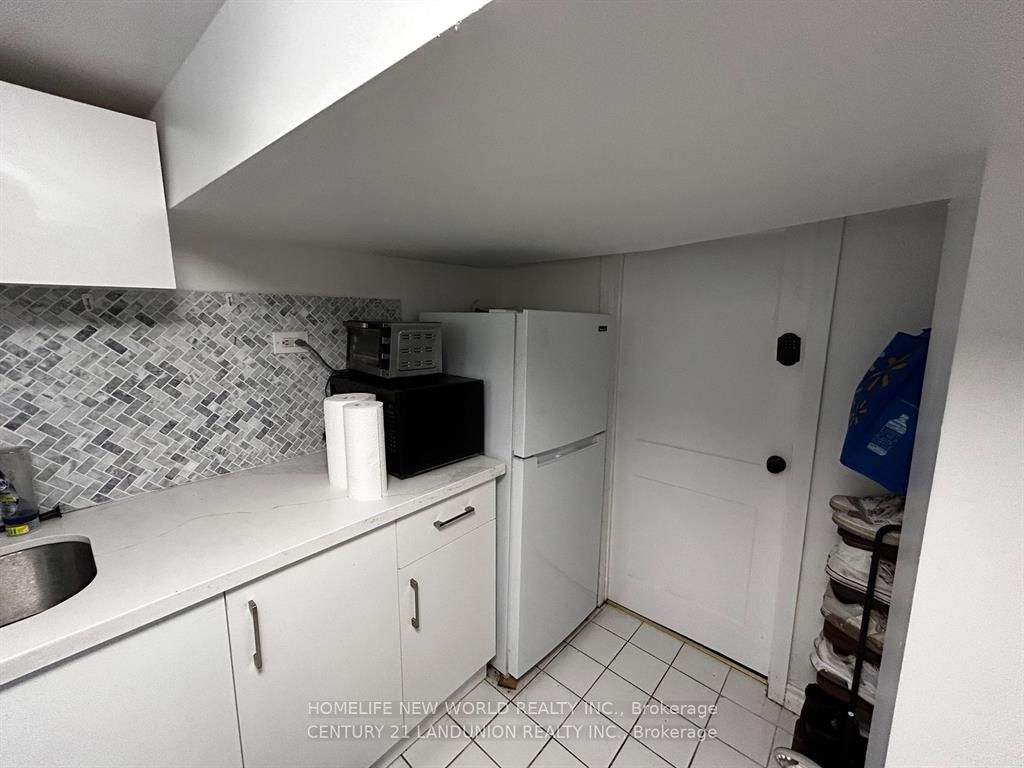 46 Arnold Street Bsmt Rm 2 Property Photo 11