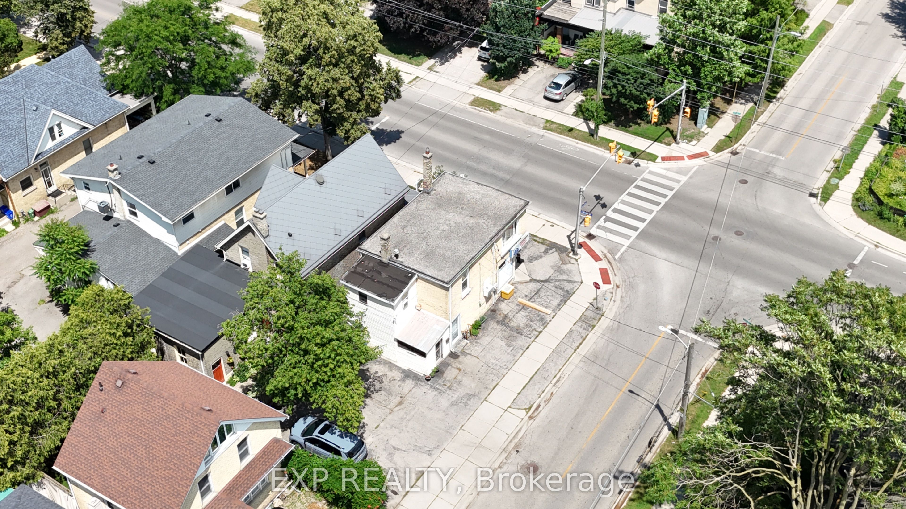 511 Quebec Street Property Photo 4