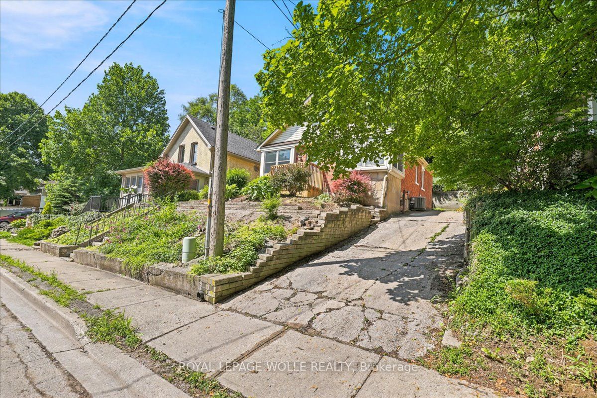 22 Ramore Street Property Photo 41