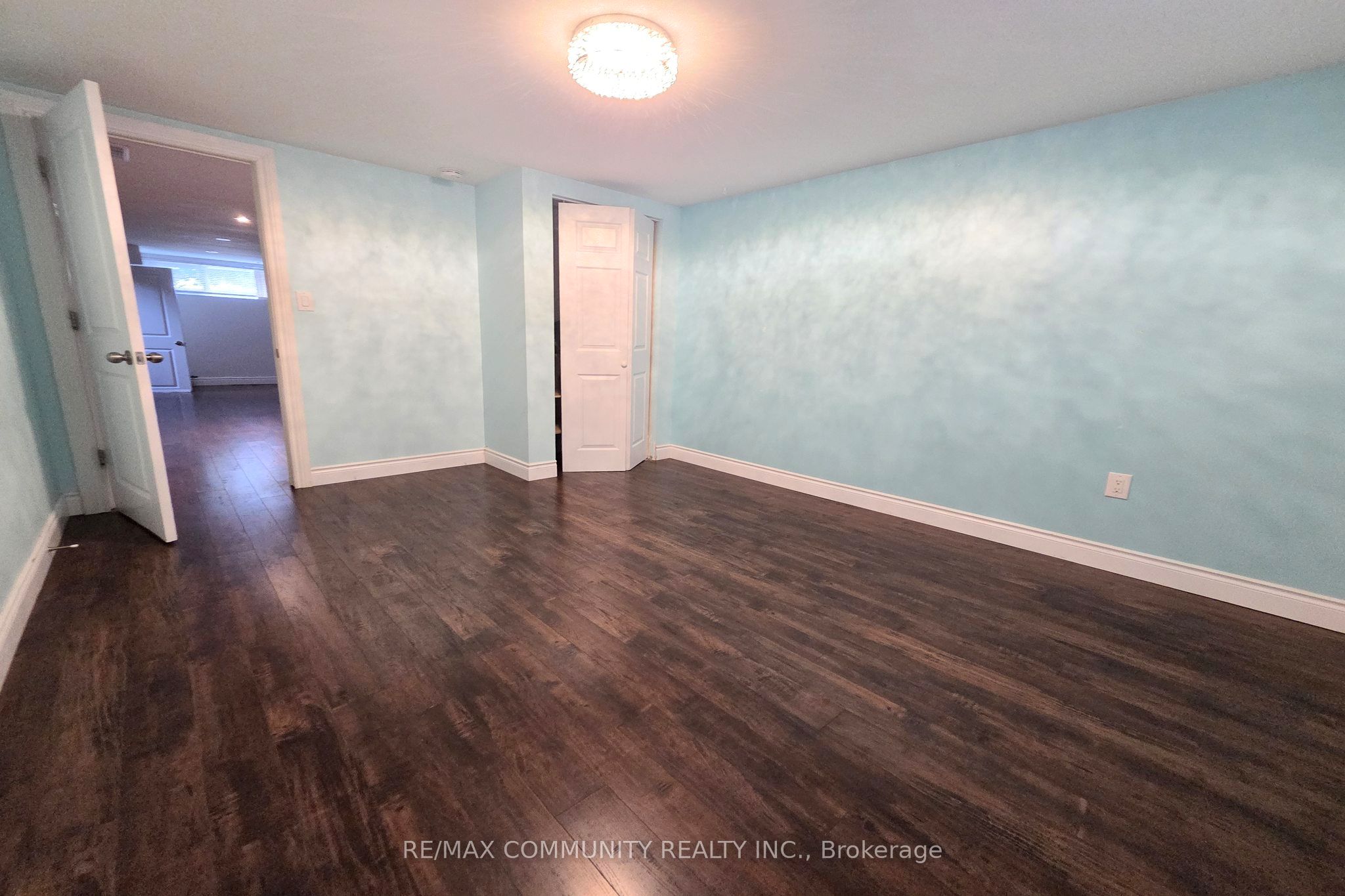 161 Mohawk Road W Bsmt Property Photo 11