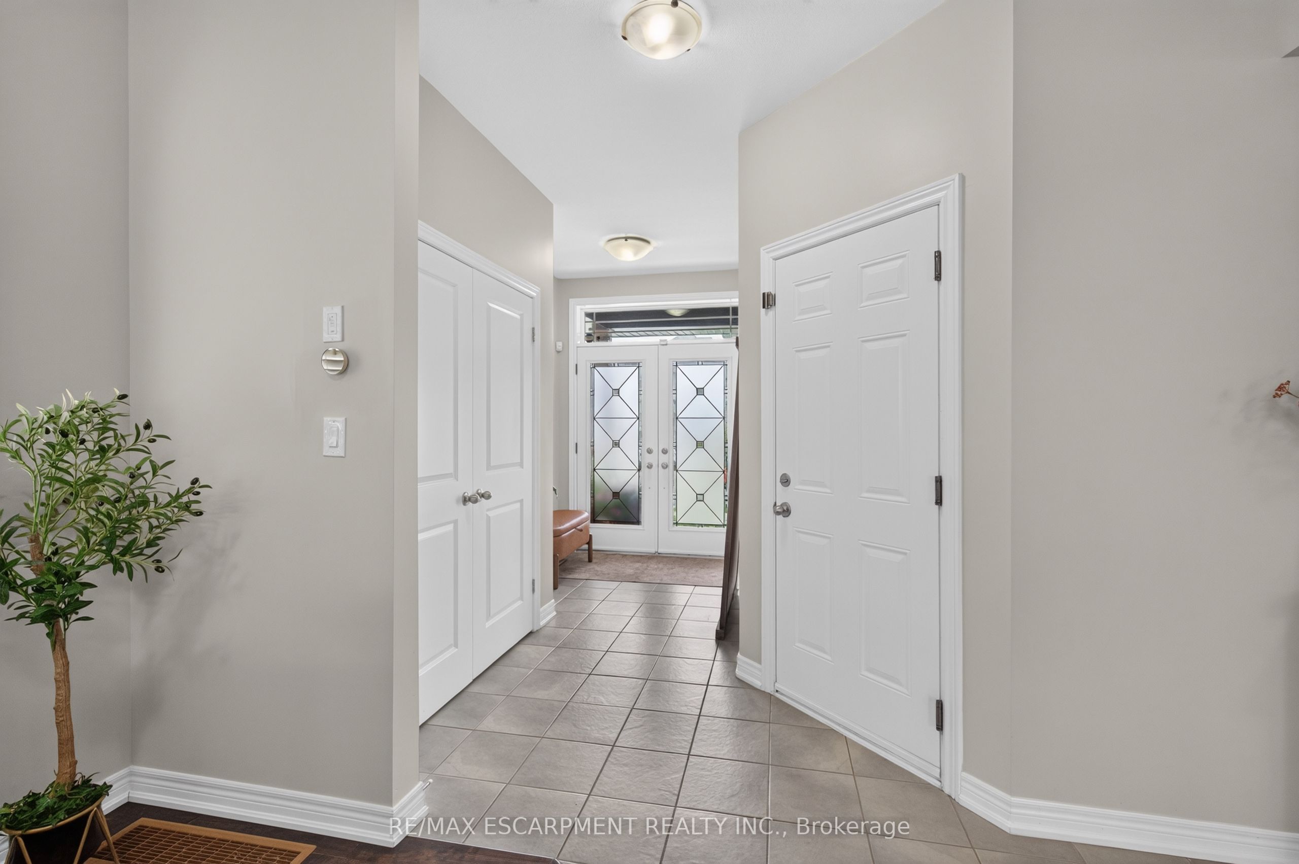 5 Narbonne Crescent Property Photo 9