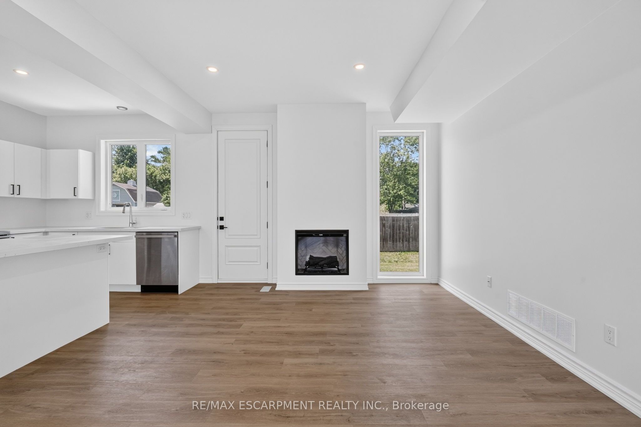 203 Park Street Property Photo 13