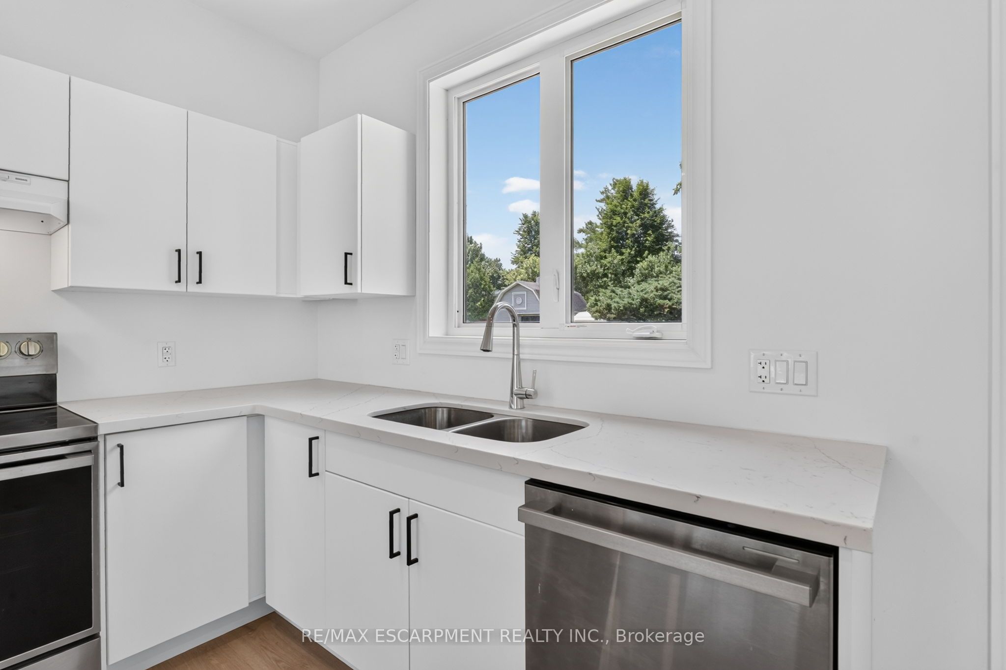 203 Park Street Property Photo 19