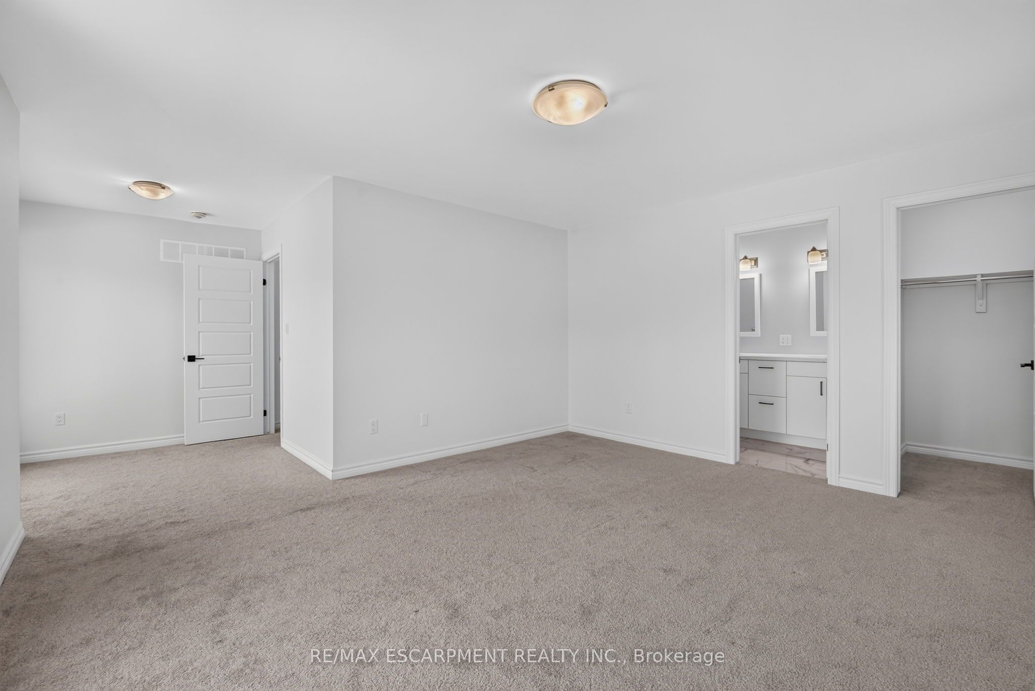 203 Park Street Property Photo 25