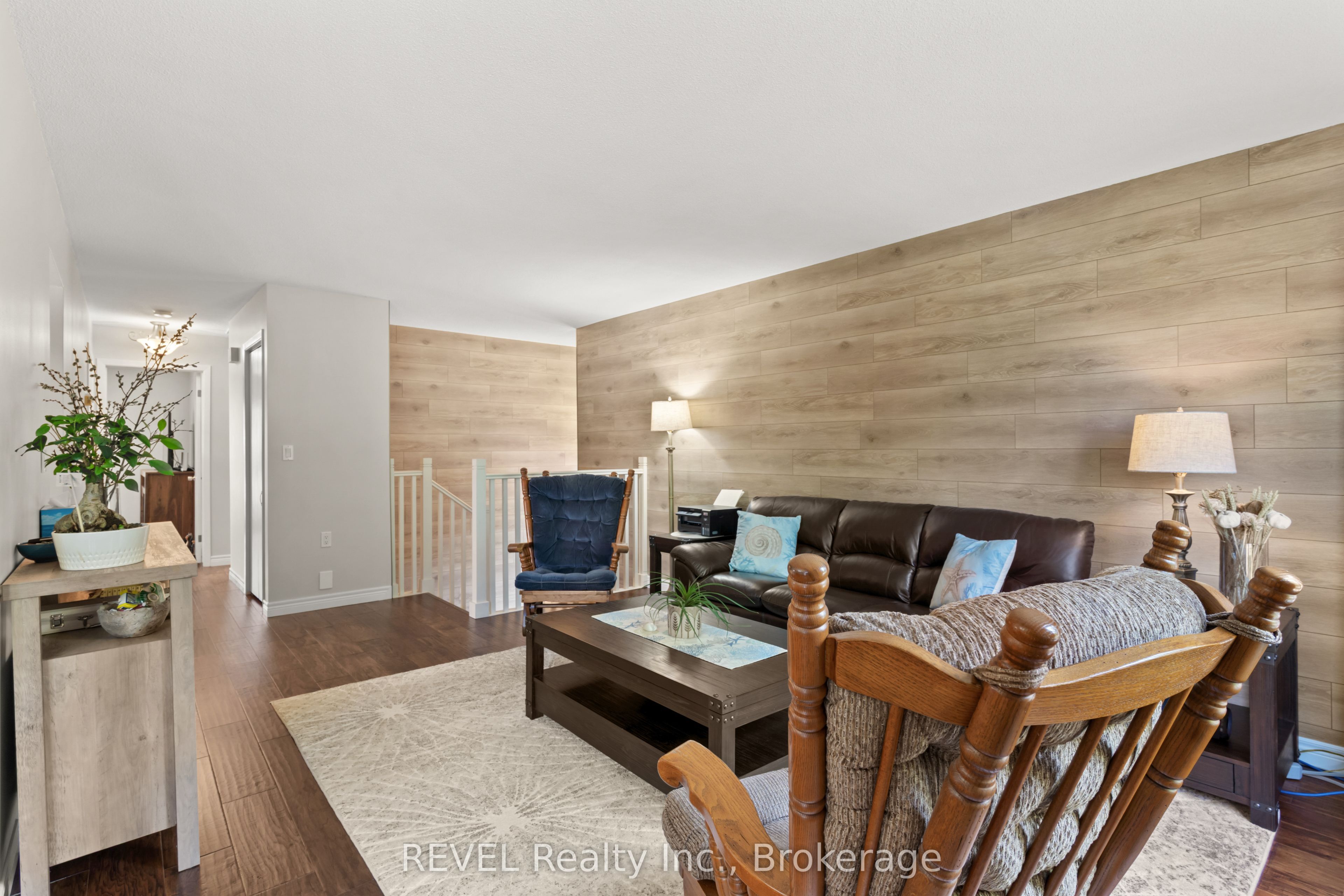 323 Barrick Road Property Photo 5