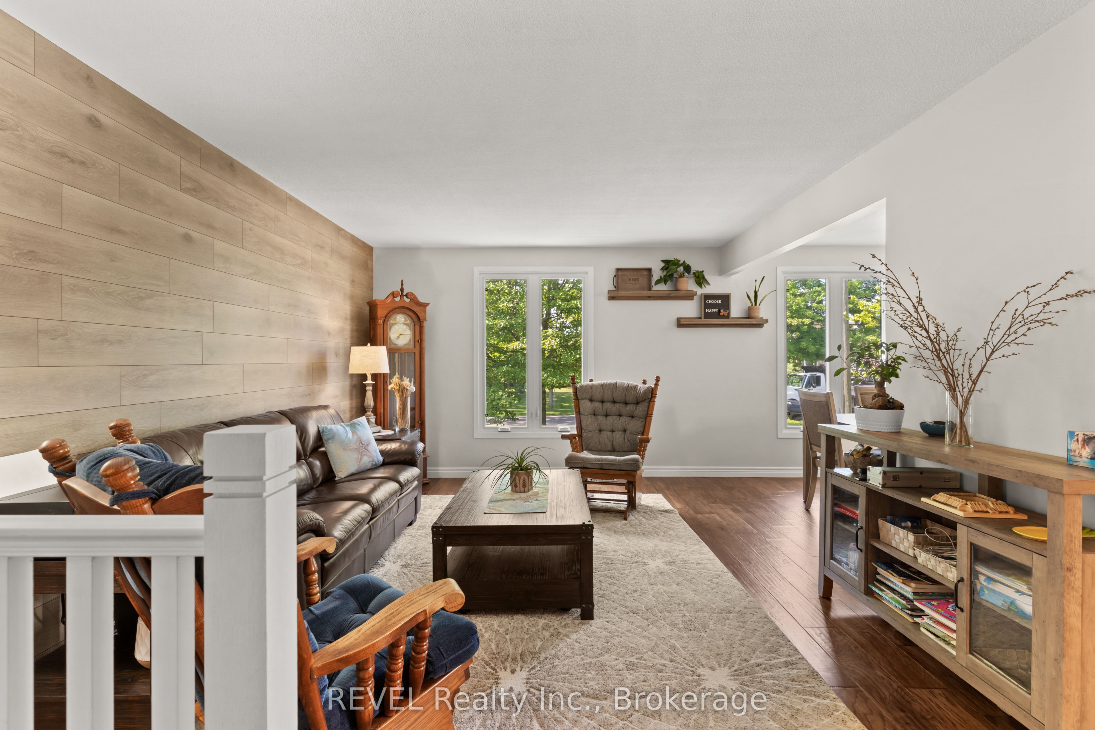 323 Barrick Road Property Photo 6