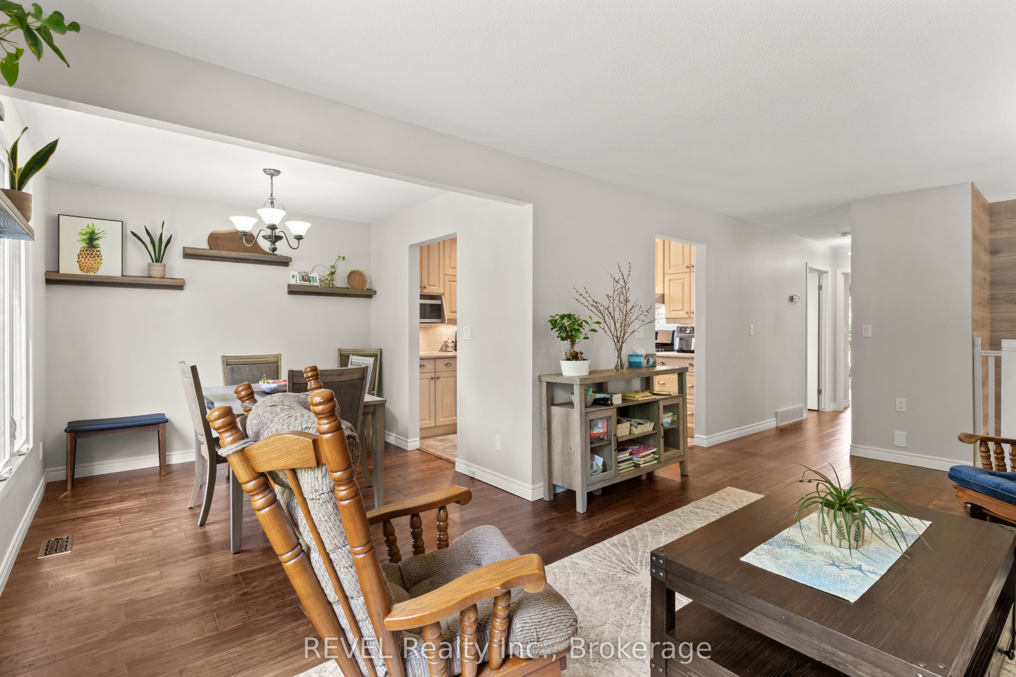 323 Barrick Road Property Photo 7