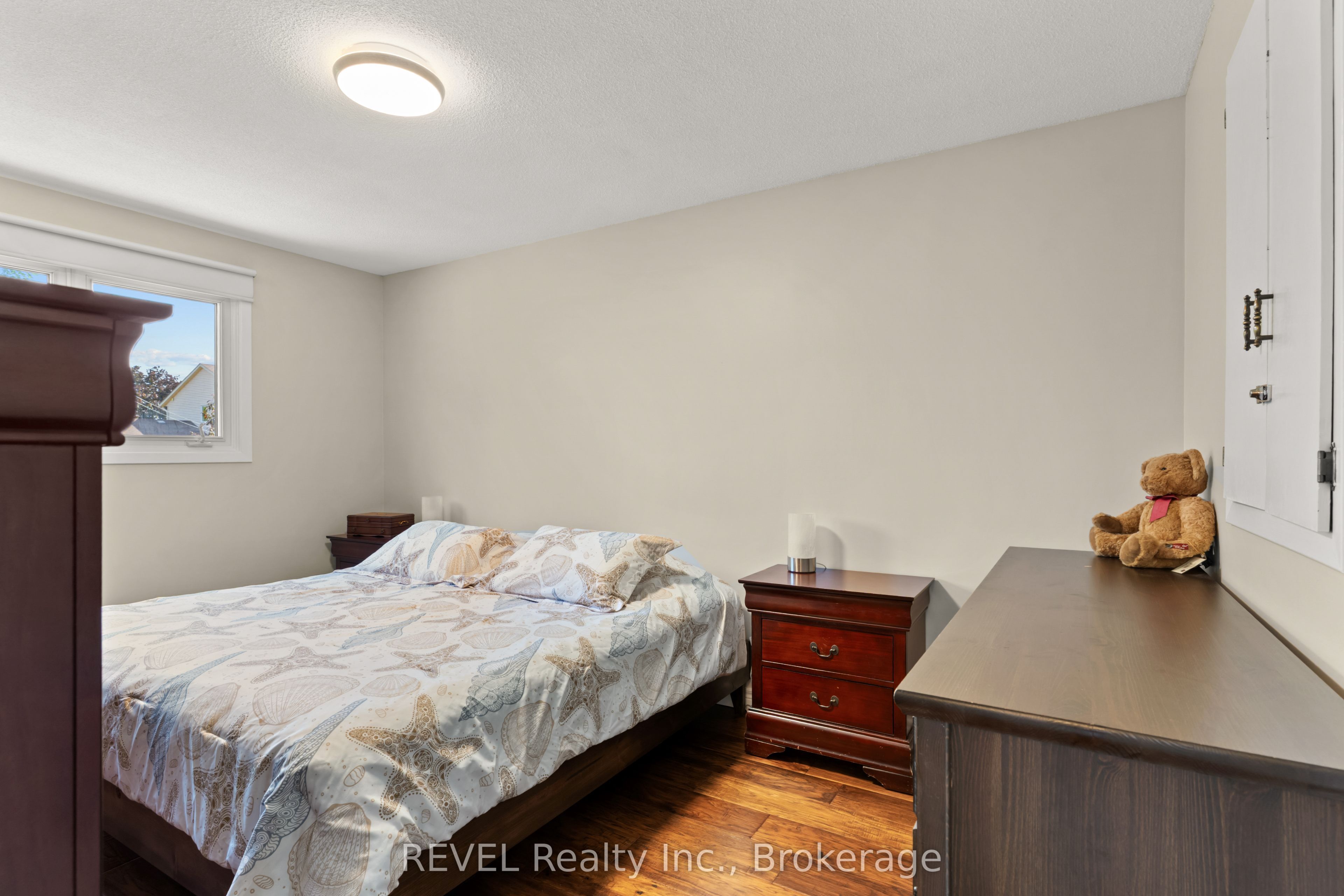 323 Barrick Road Property Photo 17