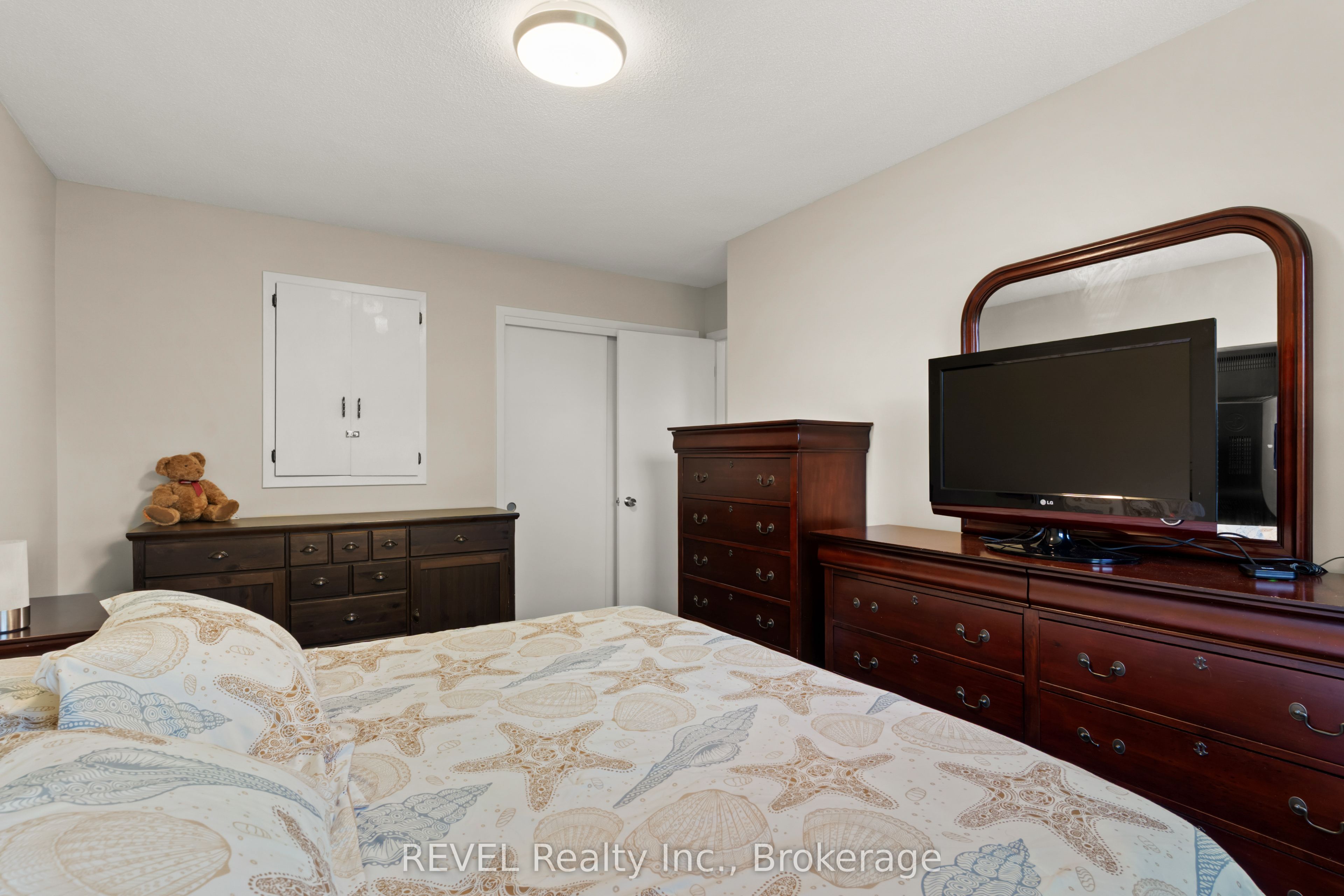 323 Barrick Road Property Photo 18