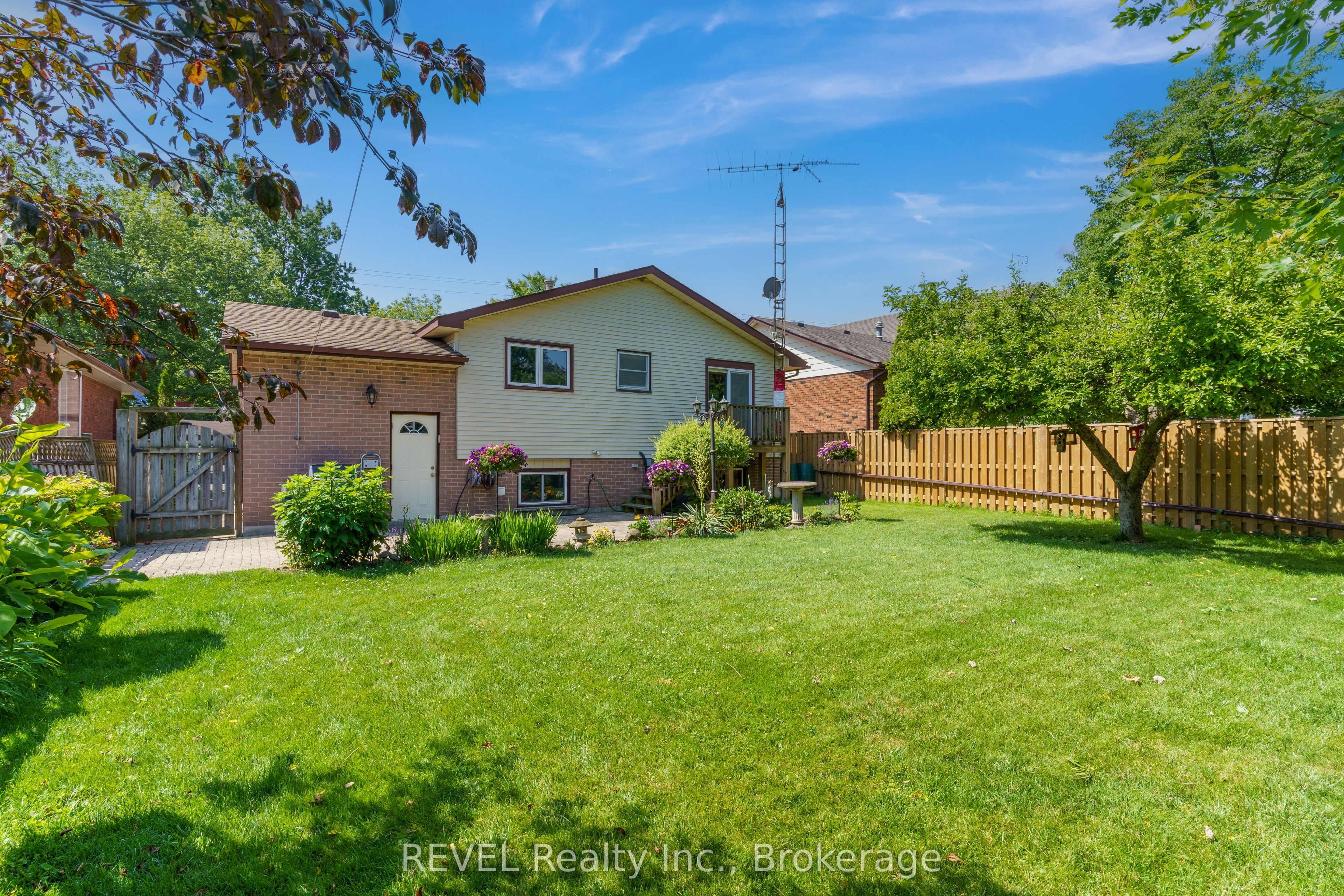323 Barrick Road Property Photo 29