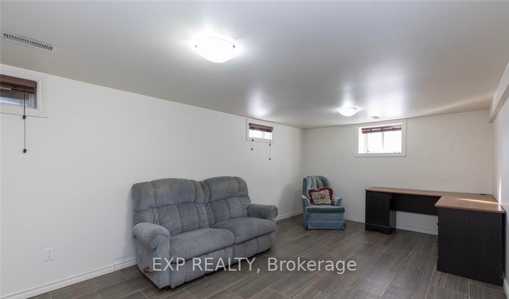 53 Madeira Drive Property Photo 11