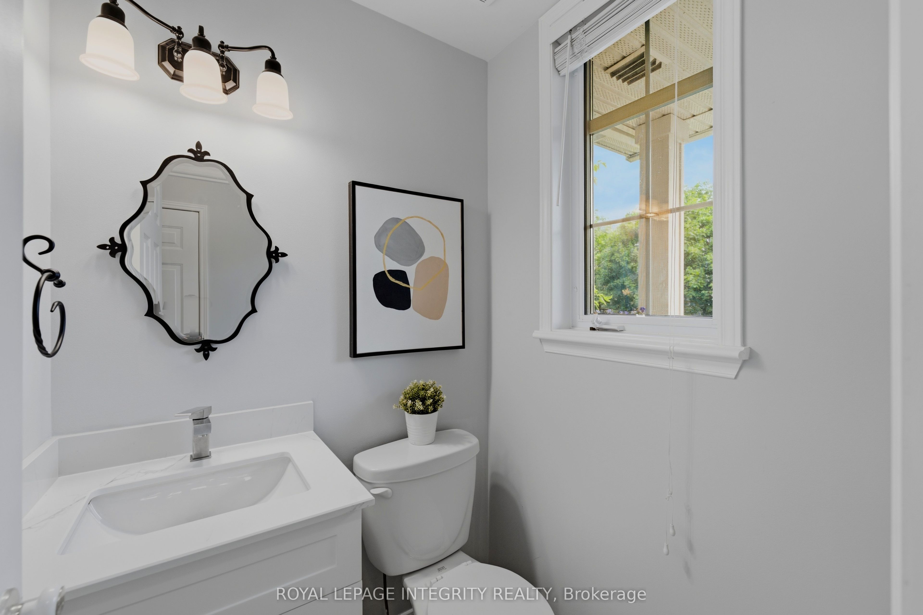160 Deercroft Avenue Property Photo 5