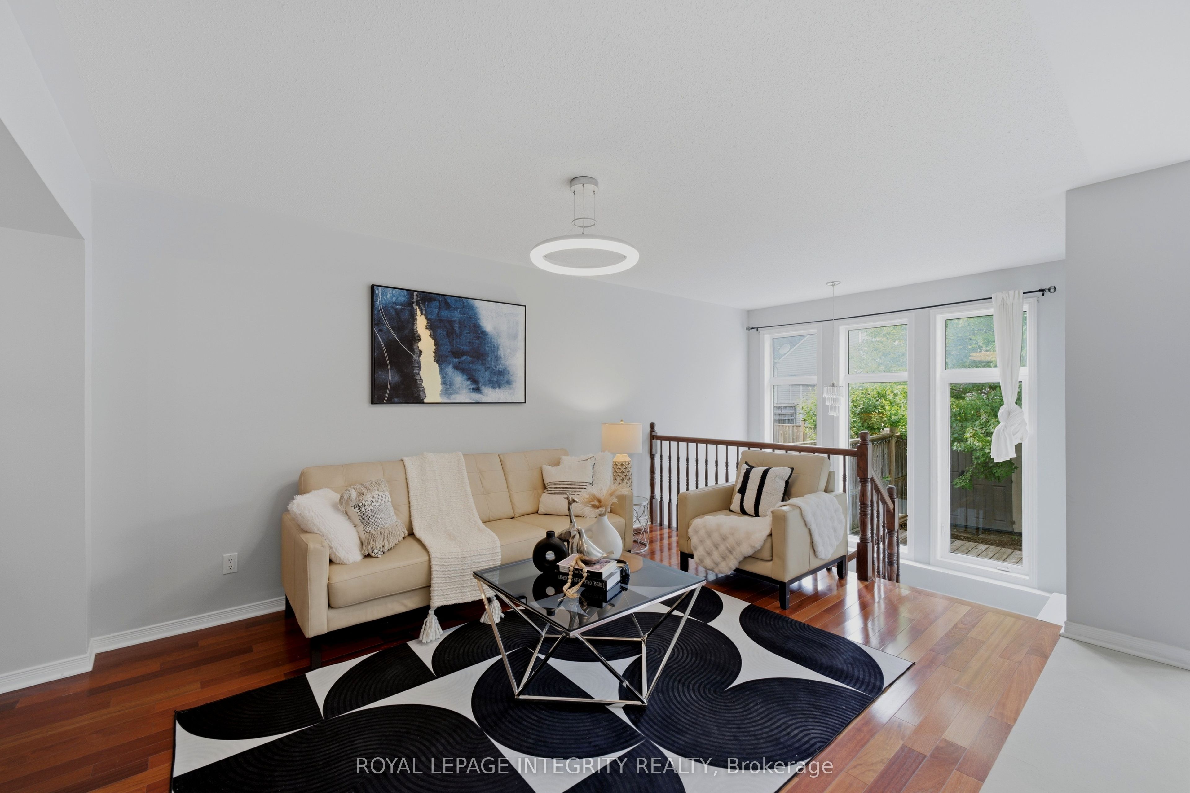 160 Deercroft Avenue Property Photo 10