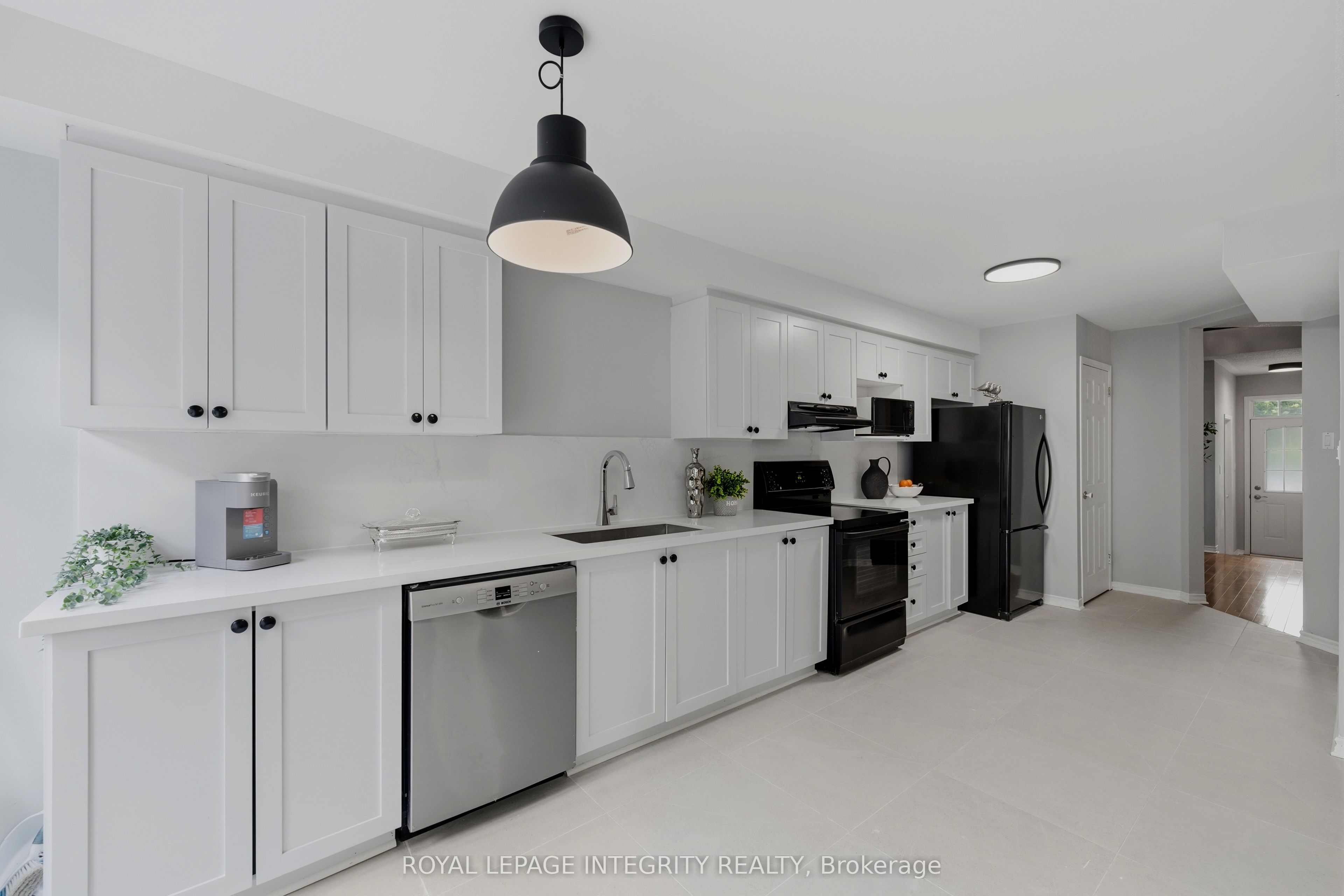 160 Deercroft Avenue Property Photo 13