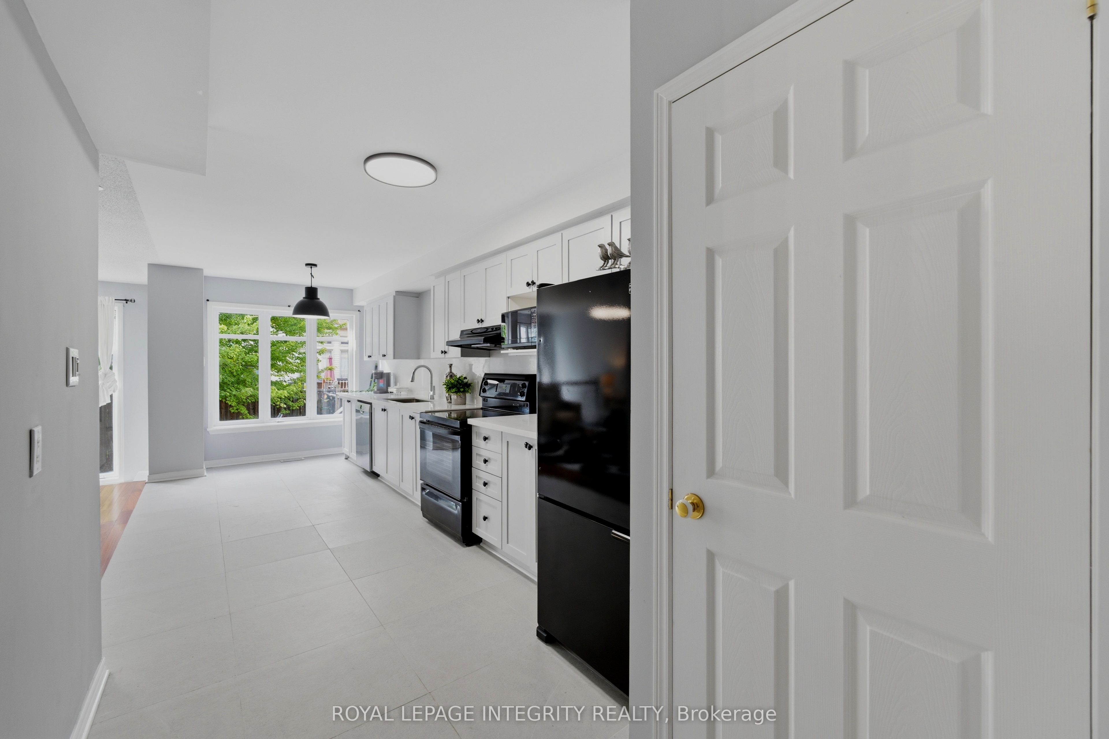 160 Deercroft Avenue Property Photo 14