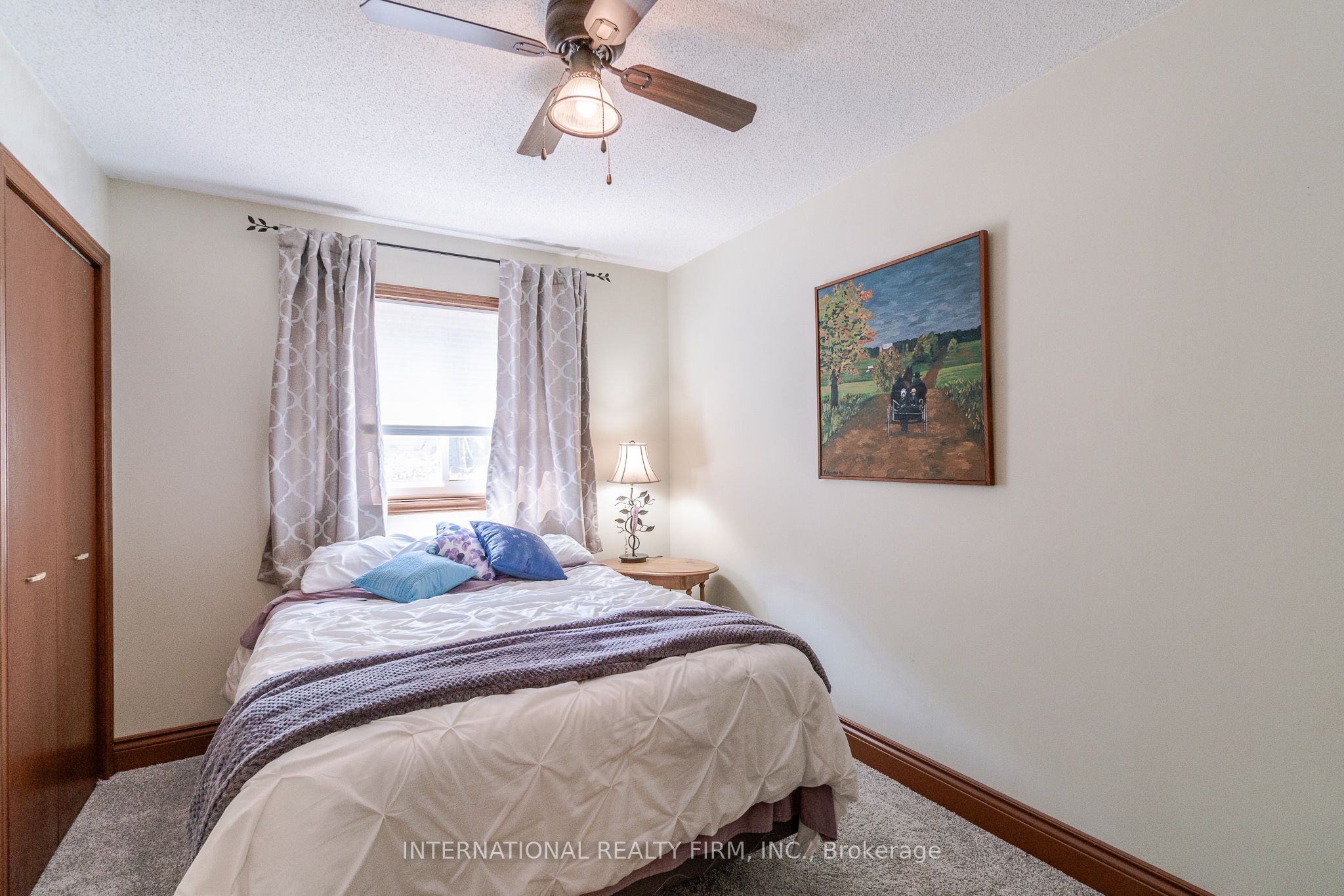 324 Bethune Drive N Property Photo 29