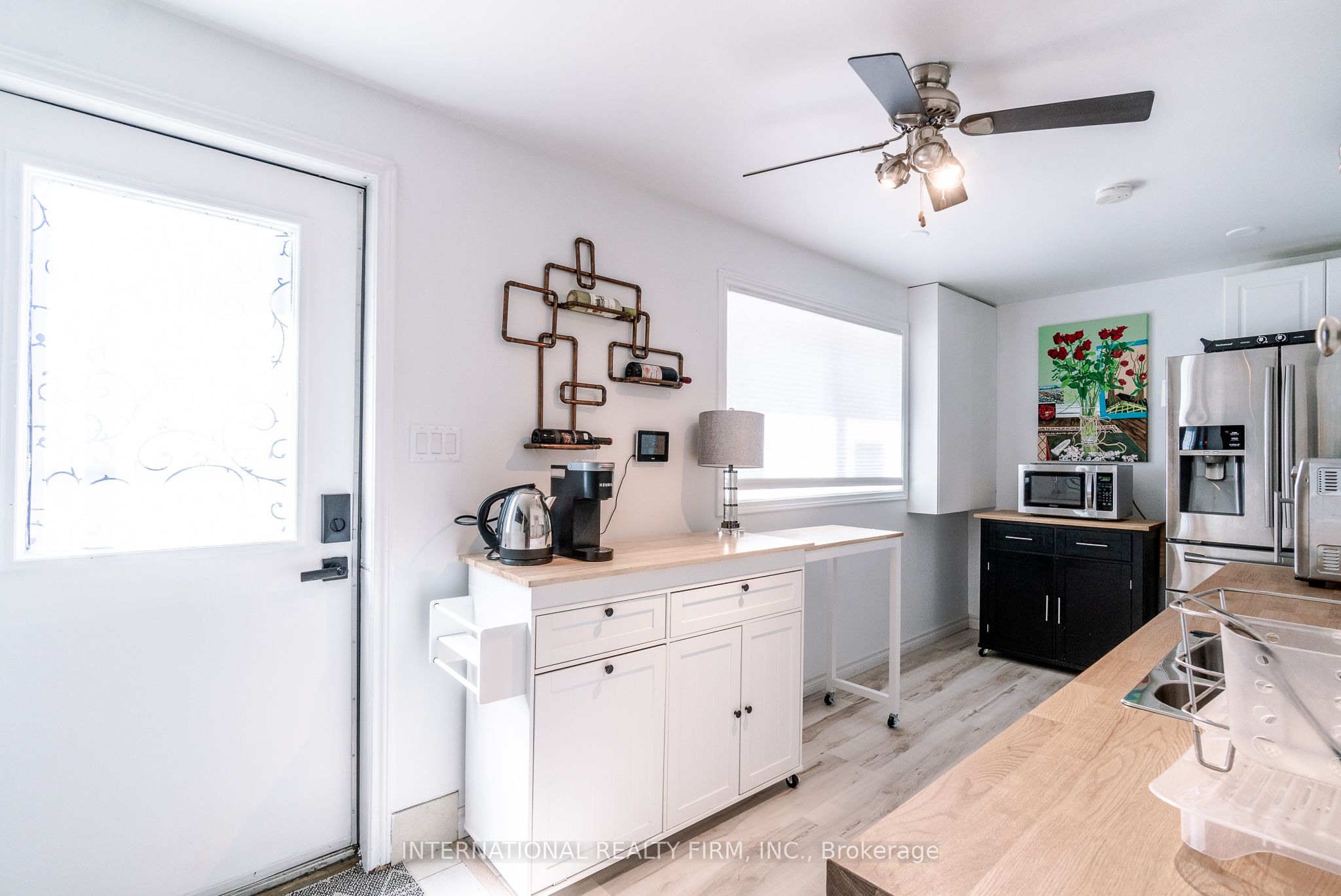 324 Bethune Drive N Property Photo 33