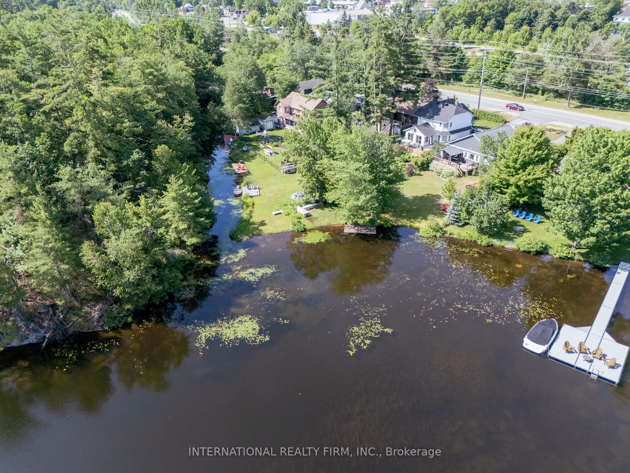 324 Bethune Drive N Property Photo 42