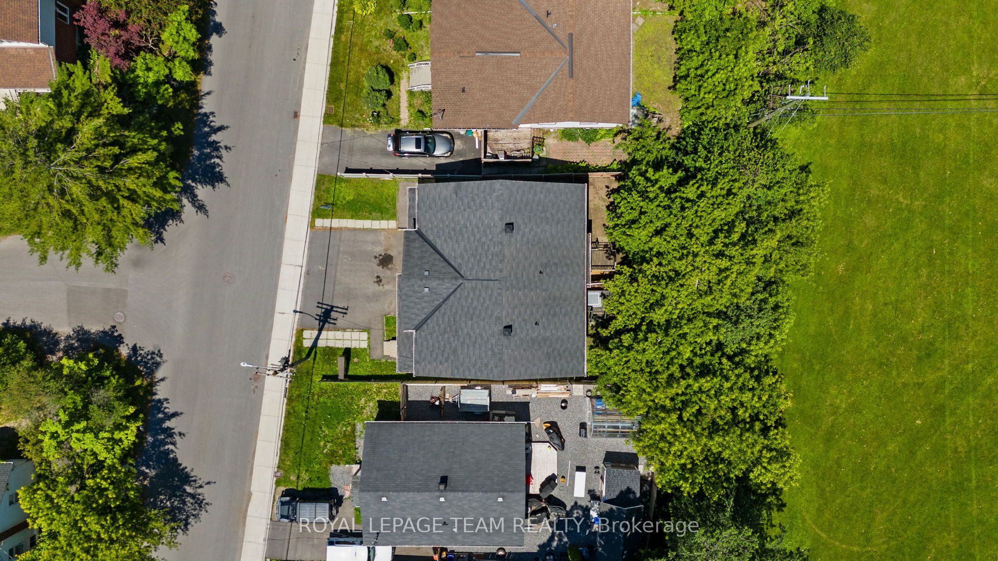 1991 Banff Avenue Property Photo 2