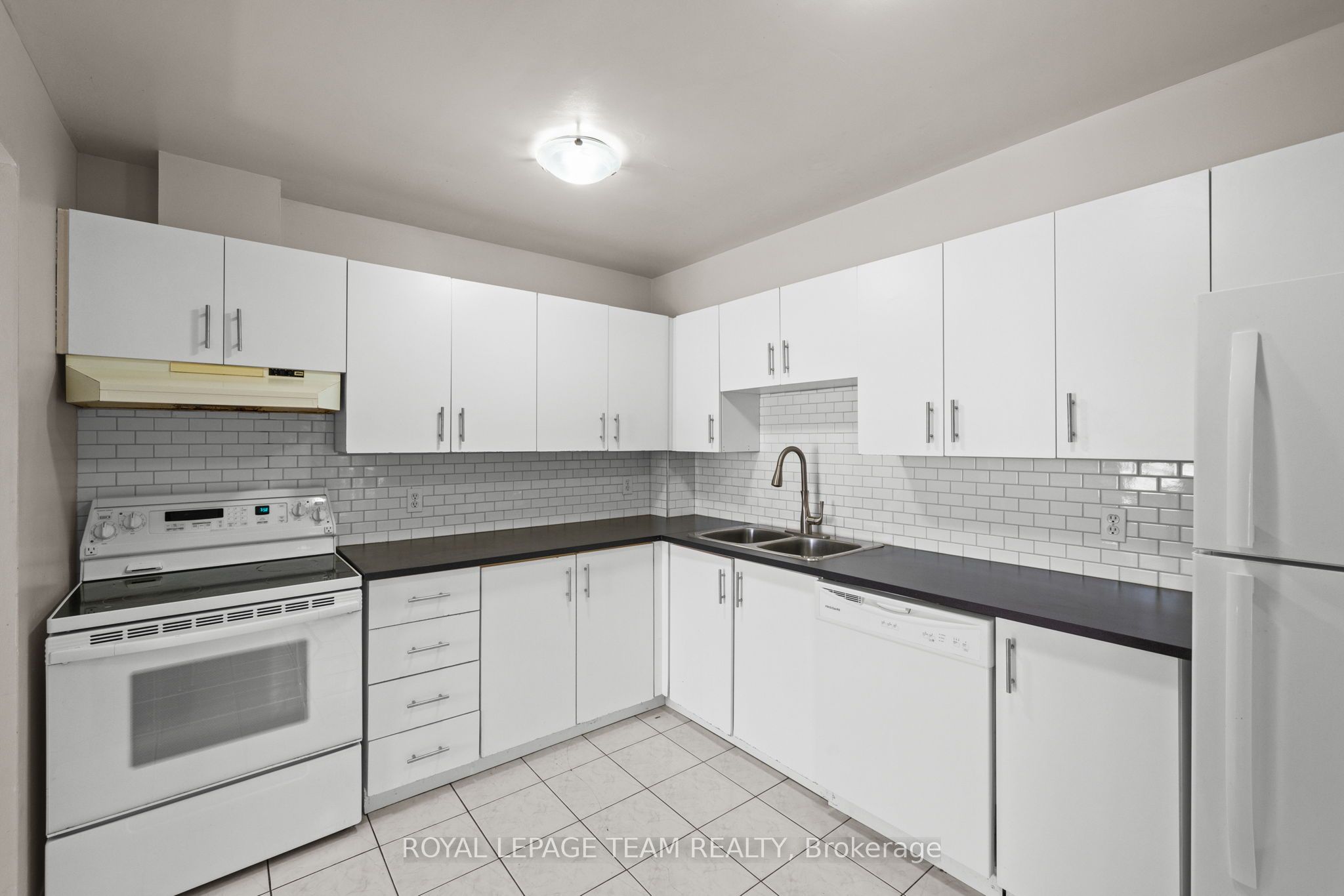 1991 Banff Avenue Property Photo 18