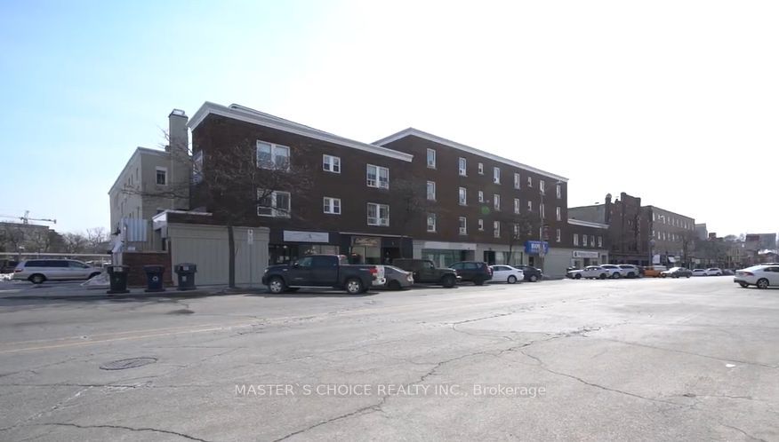 113 Macdonell St Street N Property Photo 1