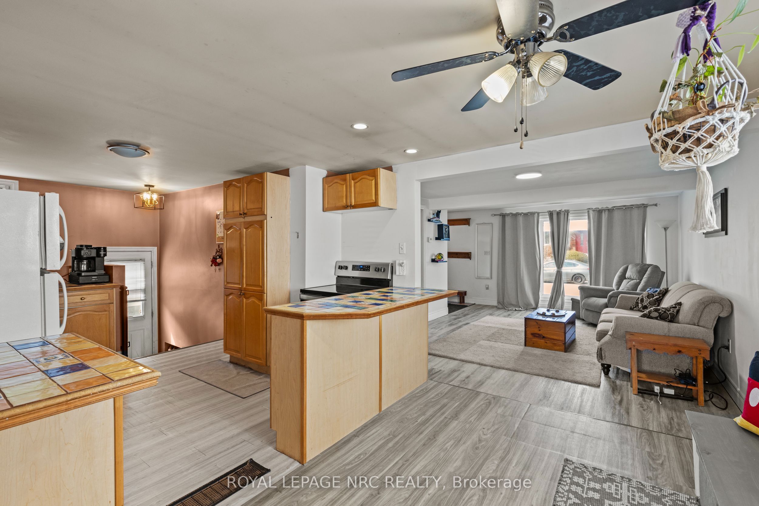6504 Monroe Street Property Photo 10