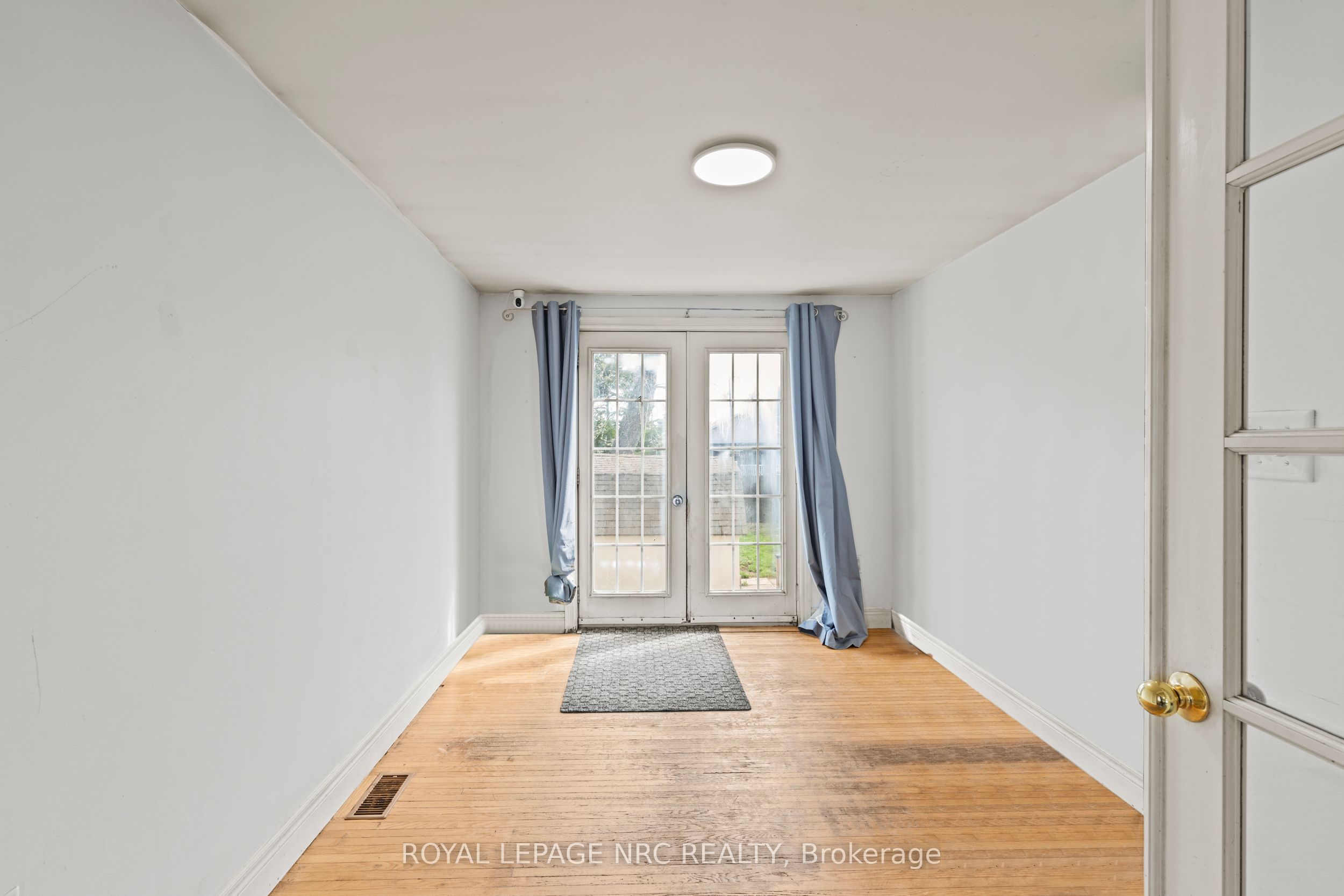 6504 Monroe Street Property Photo 13