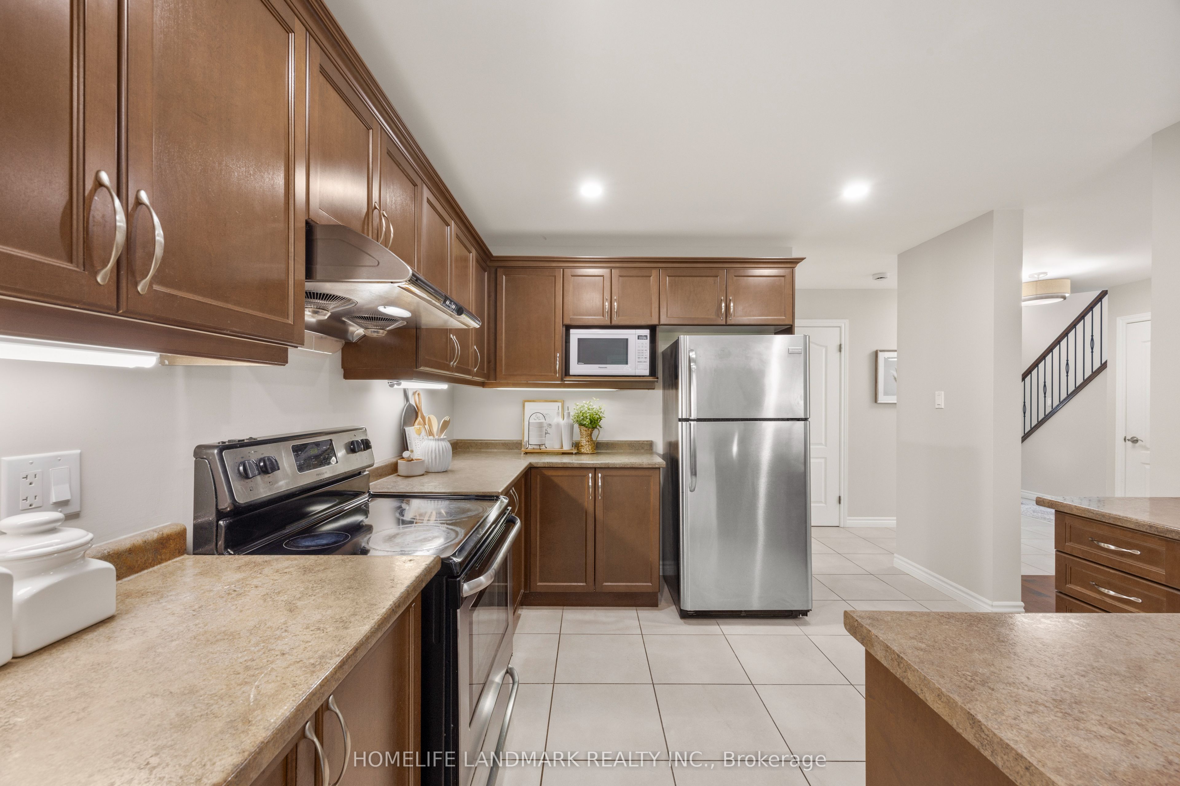 1166 Smither Road Property Photo 13