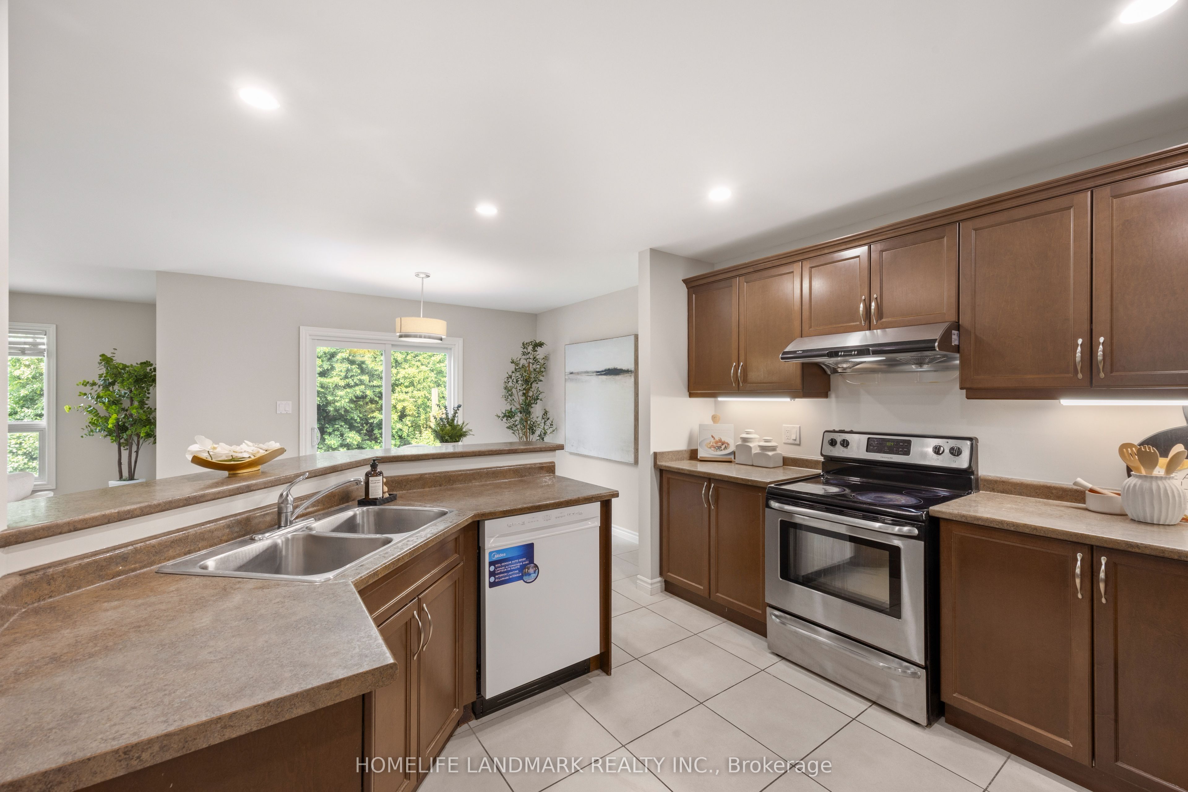 1166 Smither Road Property Photo 14