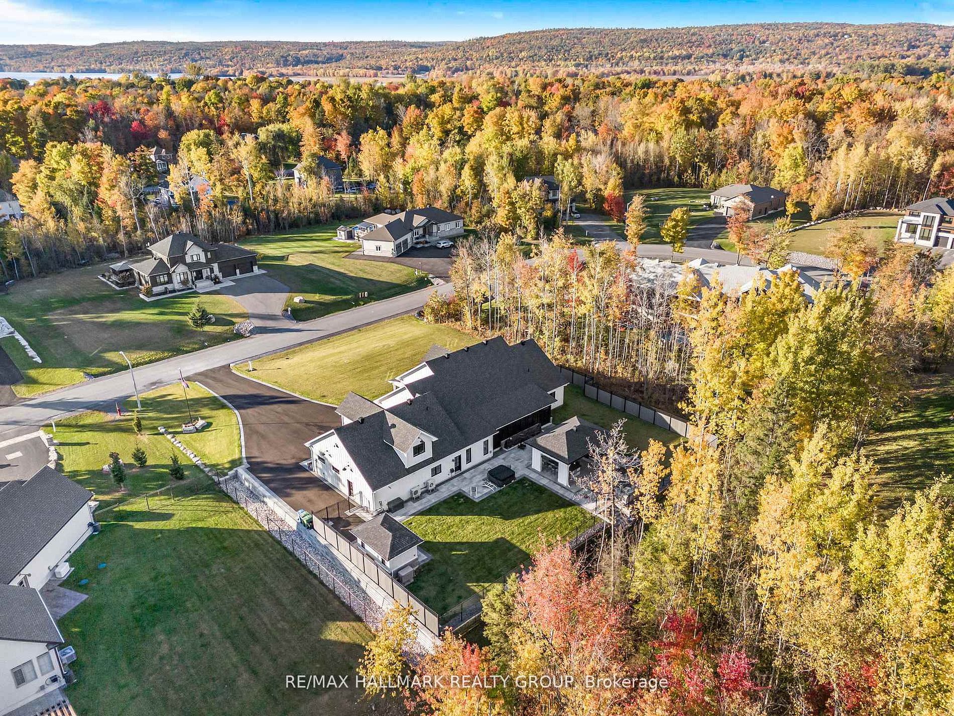 55 De La Seignerie Estates E Property Photo 8