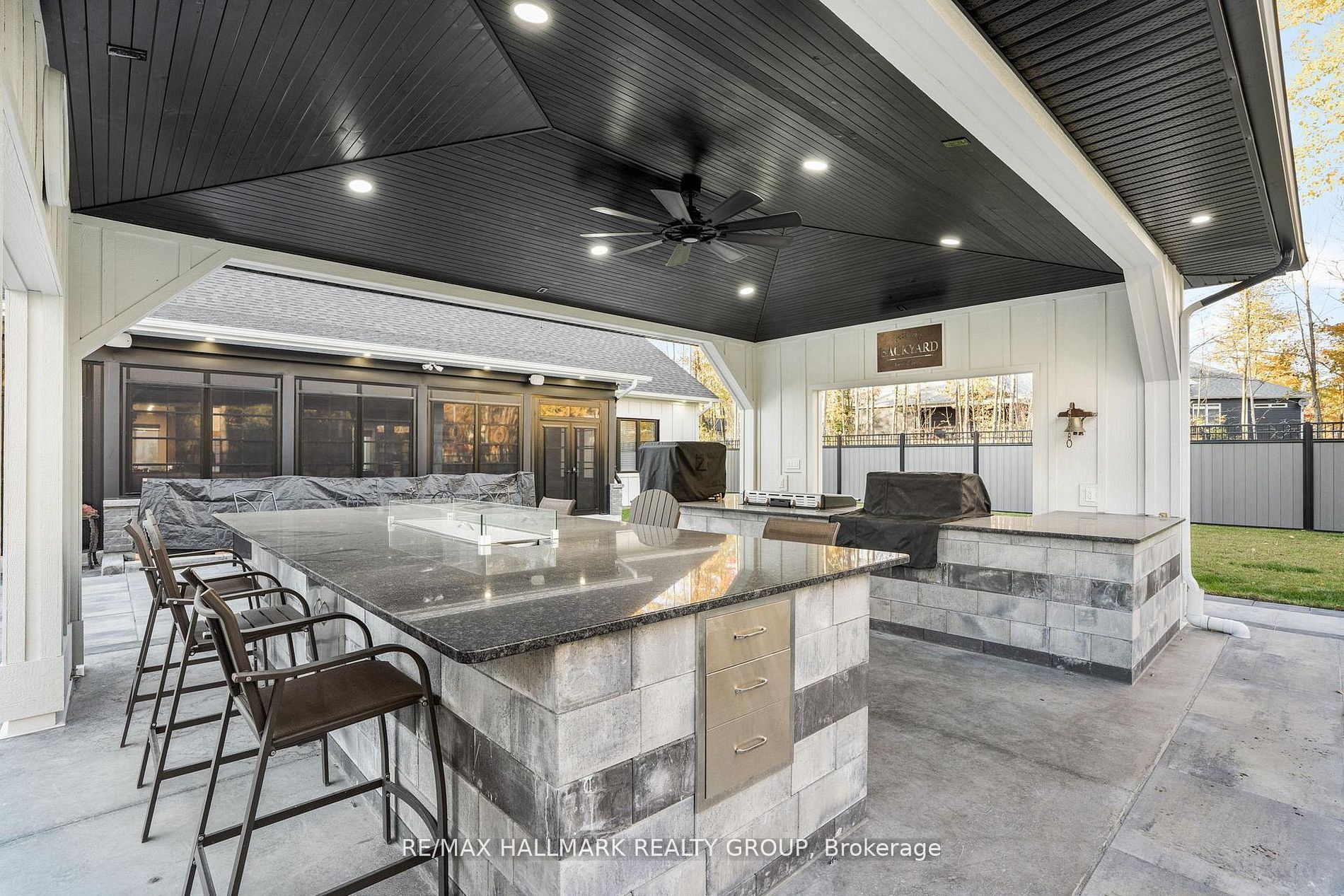 55 De La Seignerie Estates E Property Photo 12