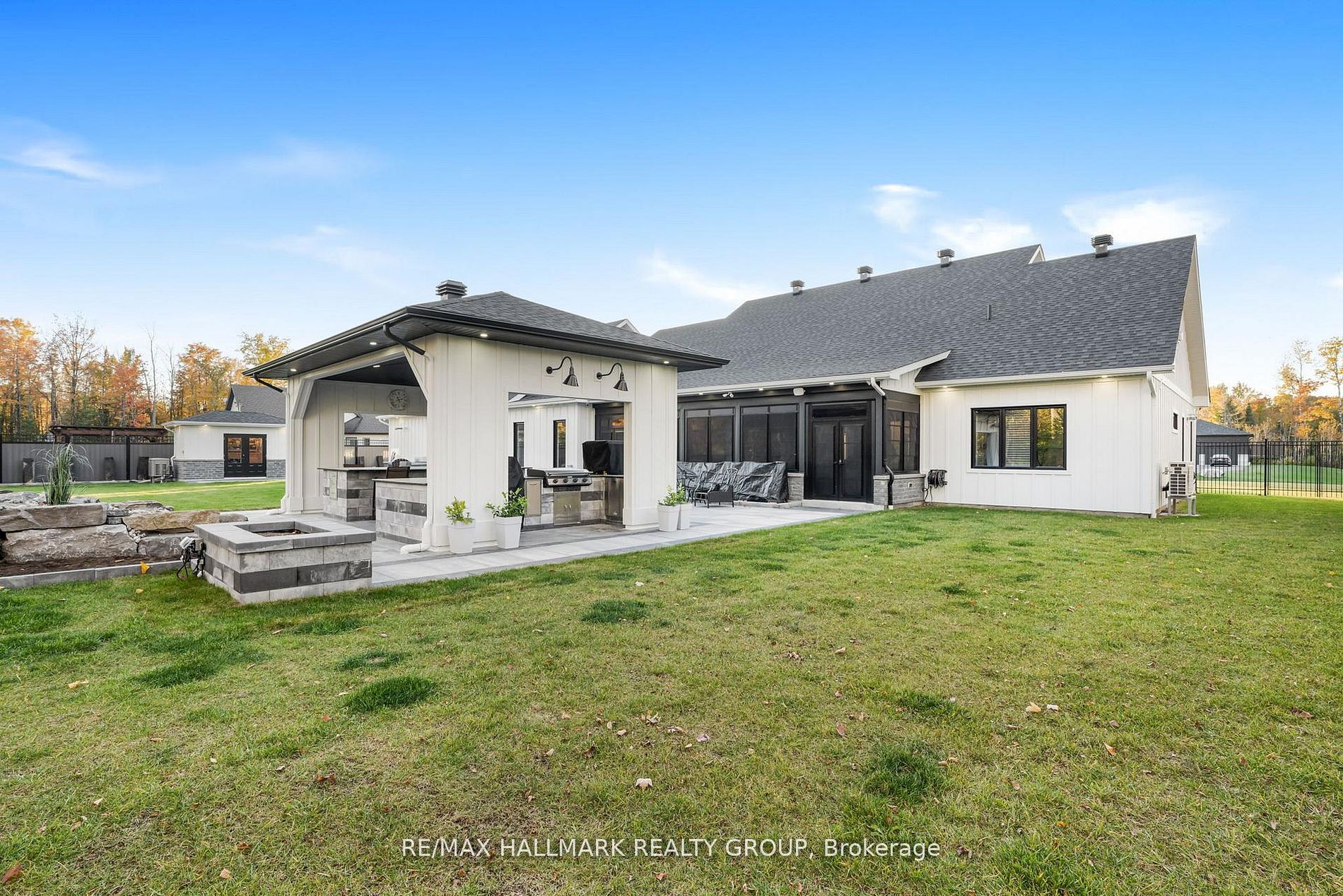 55 De La Seignerie Estates E Property Photo 13