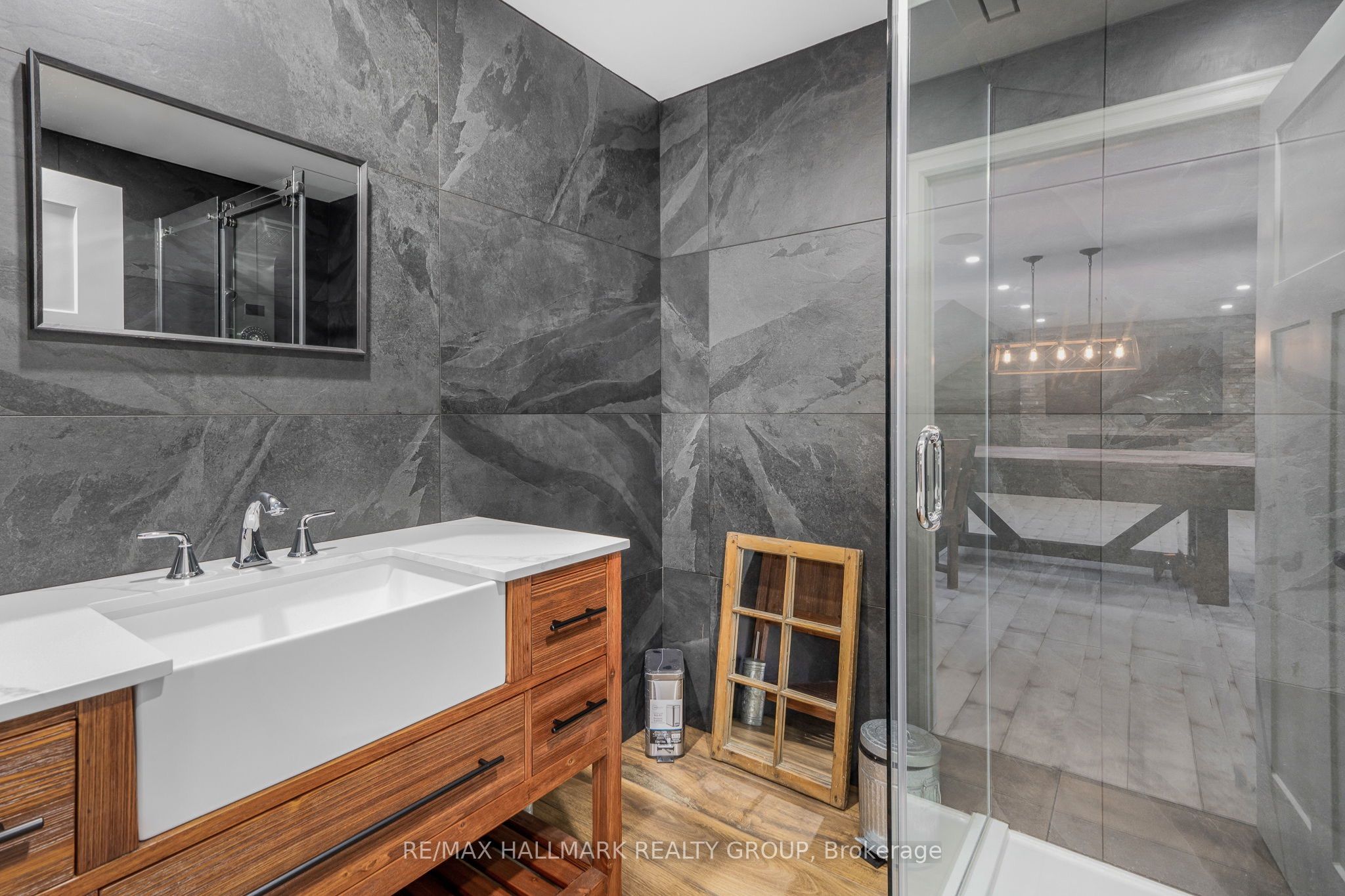 55 De La Seignerie Estates E Property Photo 41