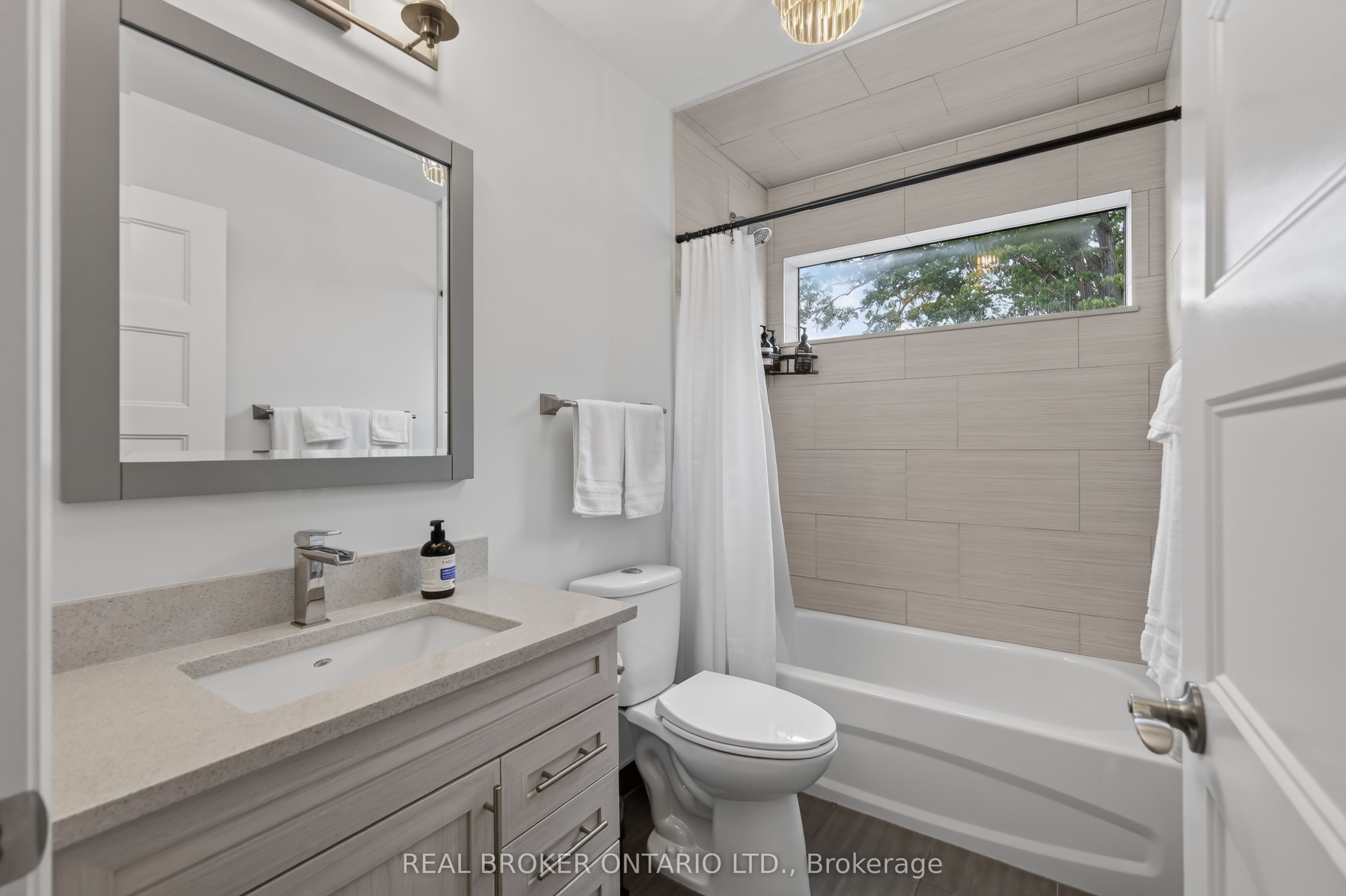 343 Riverdale Avenue Property Photo 17