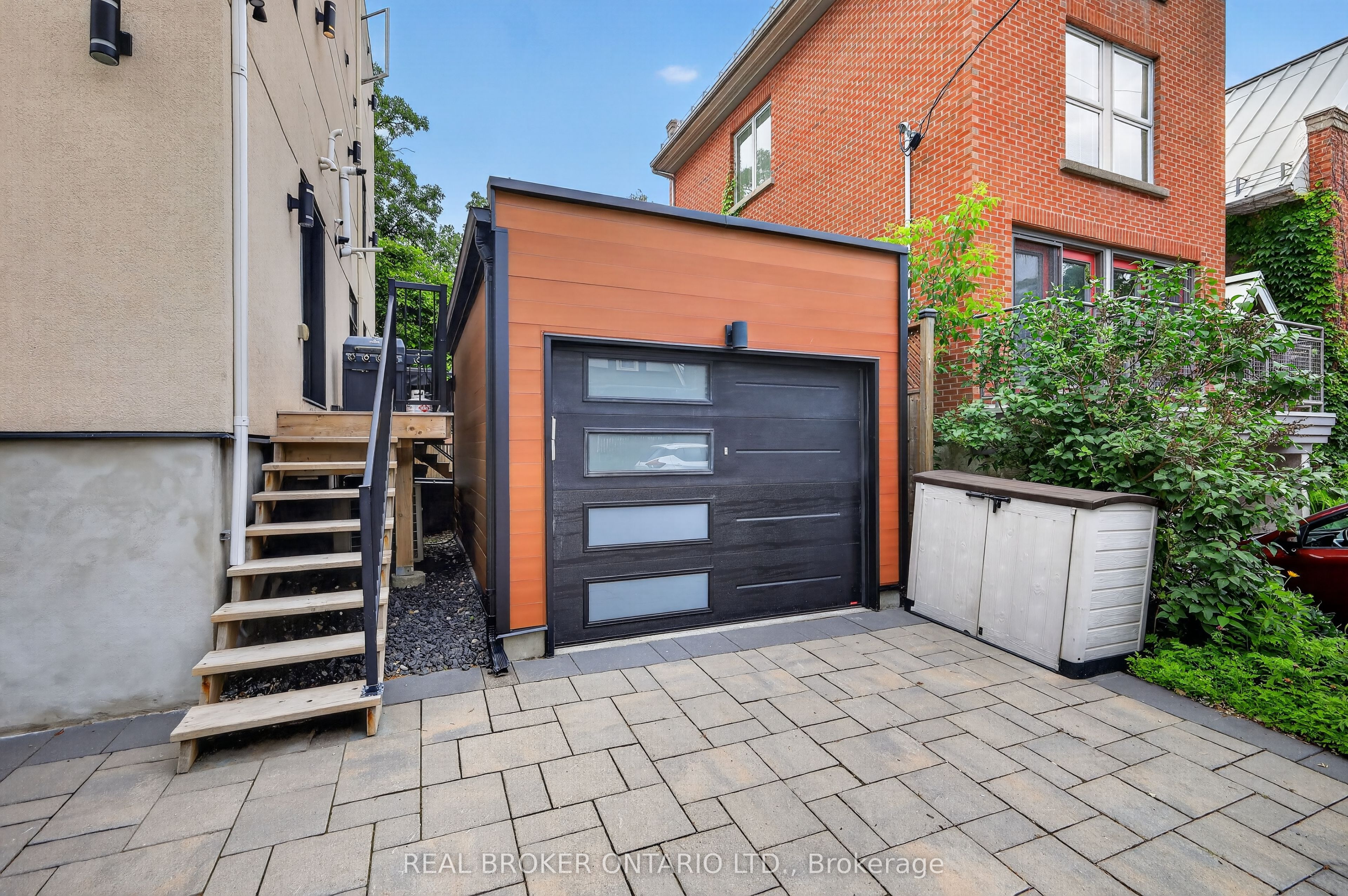 343 Riverdale Avenue Property Photo 40