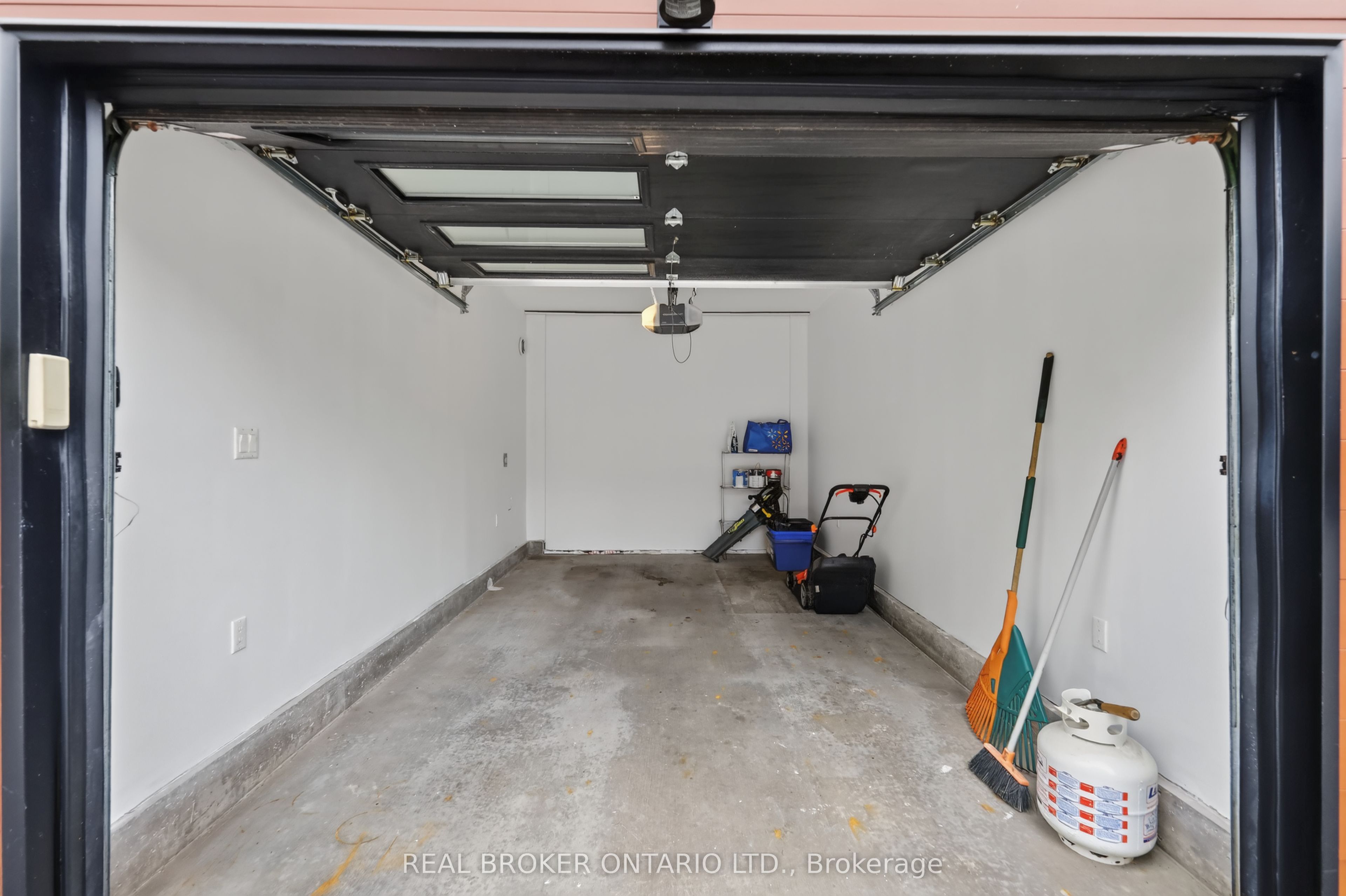 343 Riverdale Avenue Property Photo 41