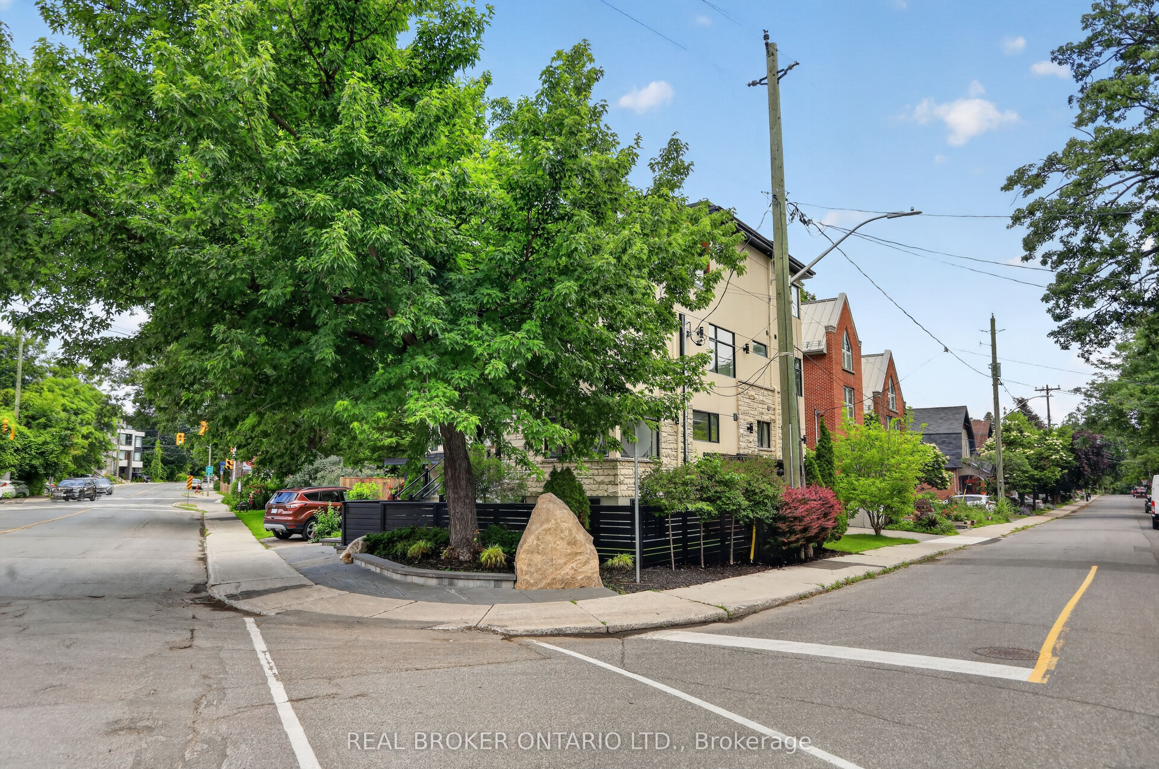 343 Riverdale Avenue Property Photo 42