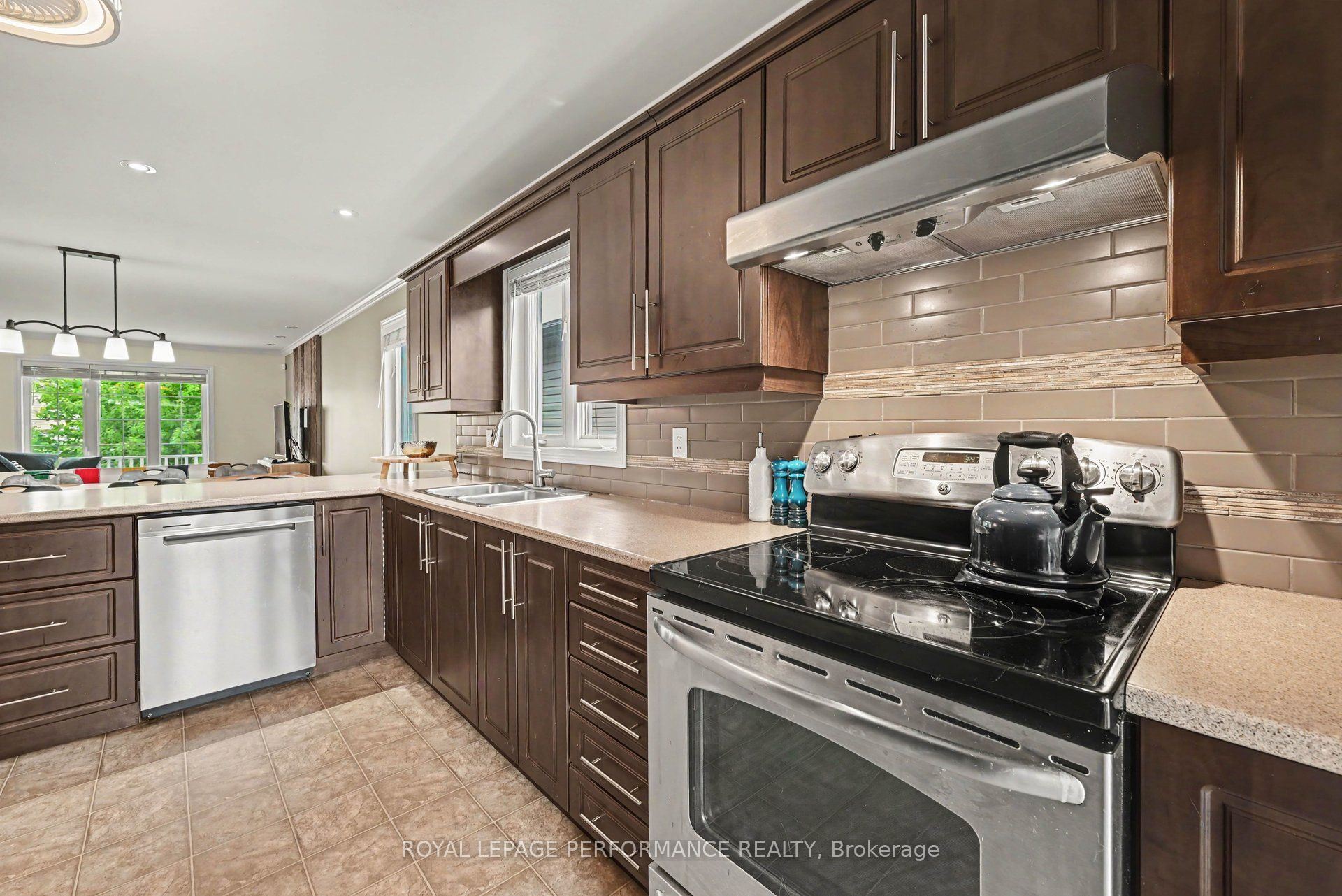 71 Mayer Street Property Photo 9